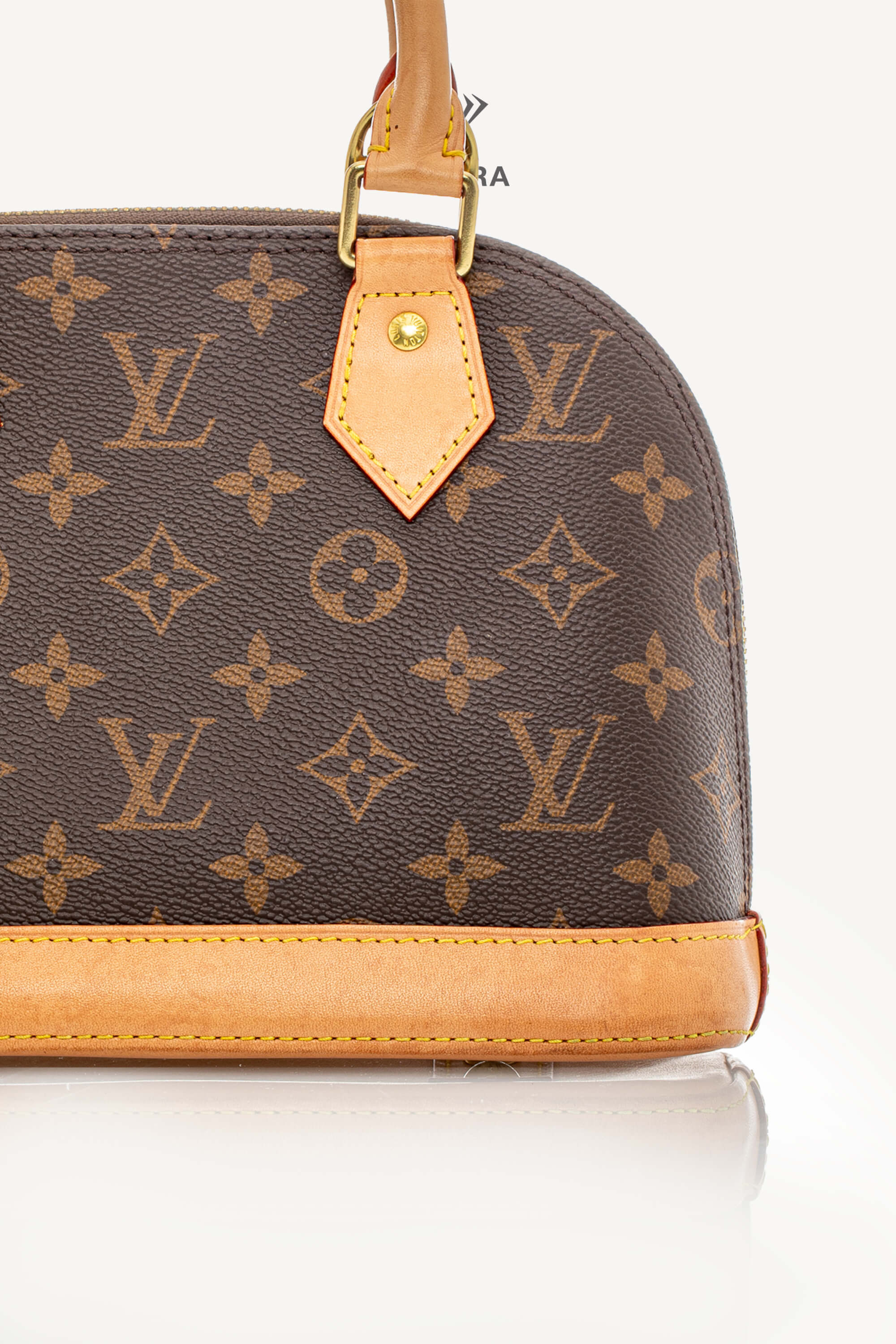 <span style="font-size: 10px;letter-spacing: .15em">BEST DEAL</span><br> <strong>LOUIS VUITTON</strong><br> <div style="margin-top:10px;font-size:16px">Alma BB Monogram Canvas M46990</div><br> - Image 9