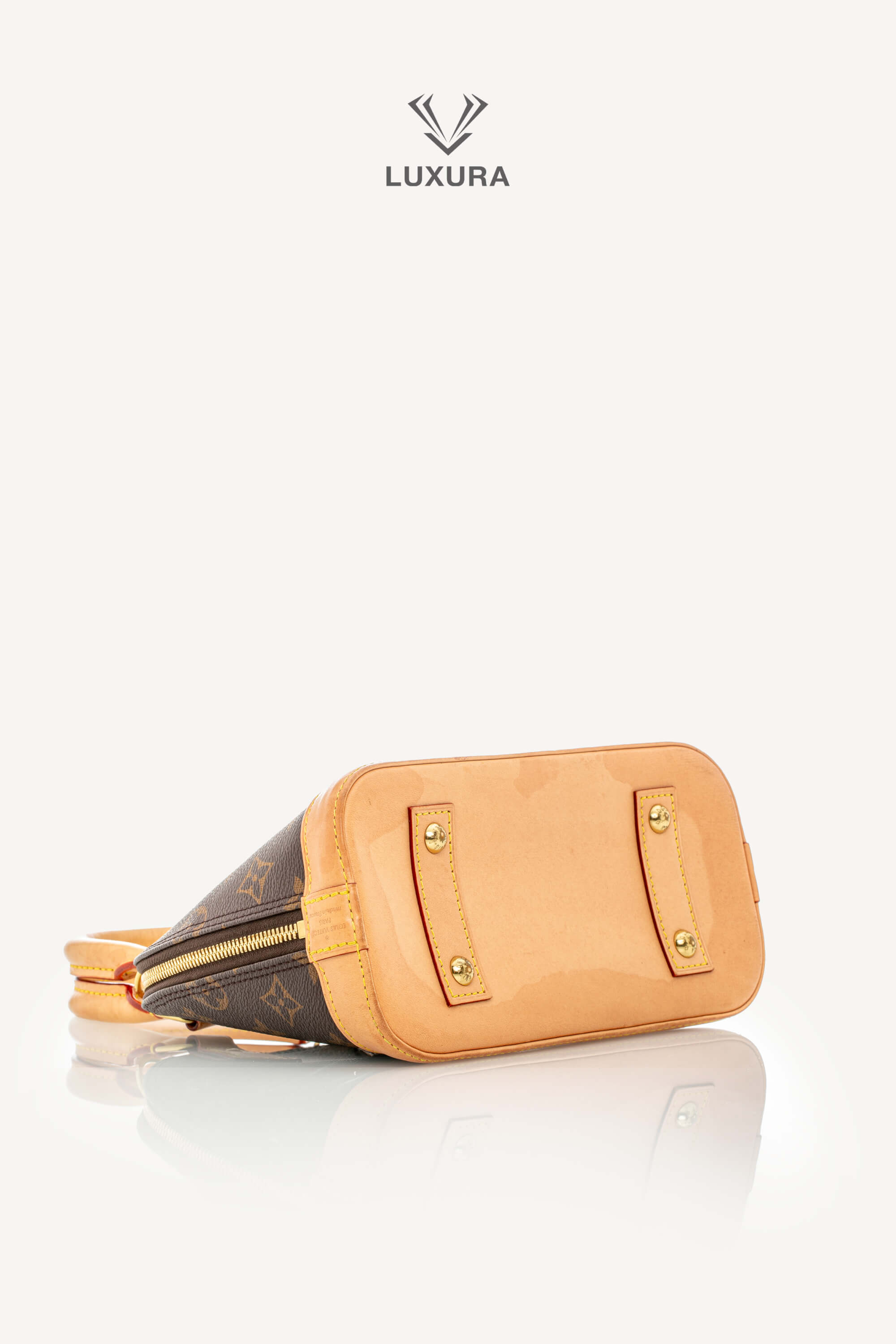 <span style="font-size: 10px;letter-spacing: .15em">BEST DEAL</span><br> <strong>LOUIS VUITTON</strong><br> <div style="margin-top:10px;font-size:16px">Alma BB Monogram Canvas M46990</div><br> - Image 22