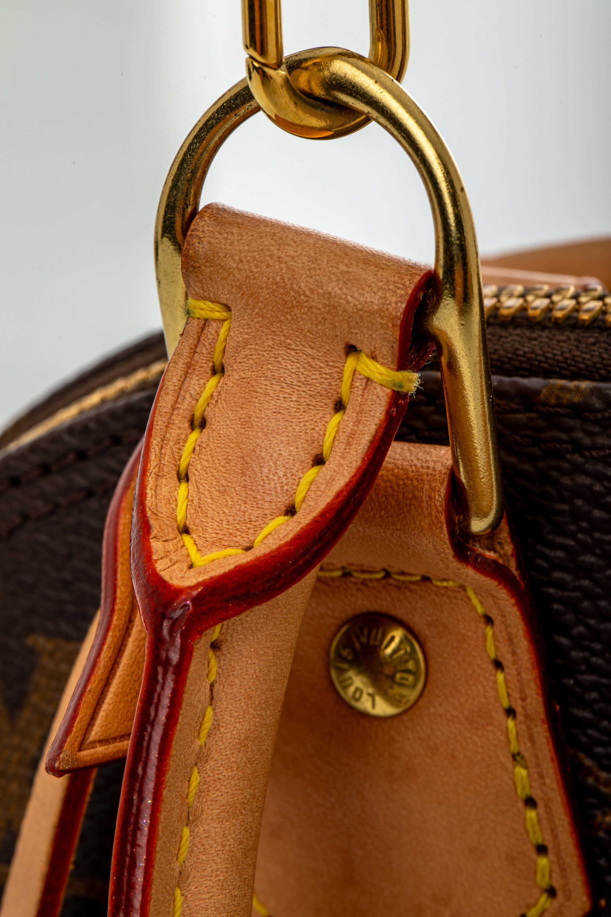 <span style="font-size: 10px;letter-spacing: .15em">BEST DEAL</span><br> <strong>LOUIS VUITTON</strong><br> <div style="margin-top:10px;font-size:16px">Alma BB Monogram Canvas M46990</div><br> - Image 15