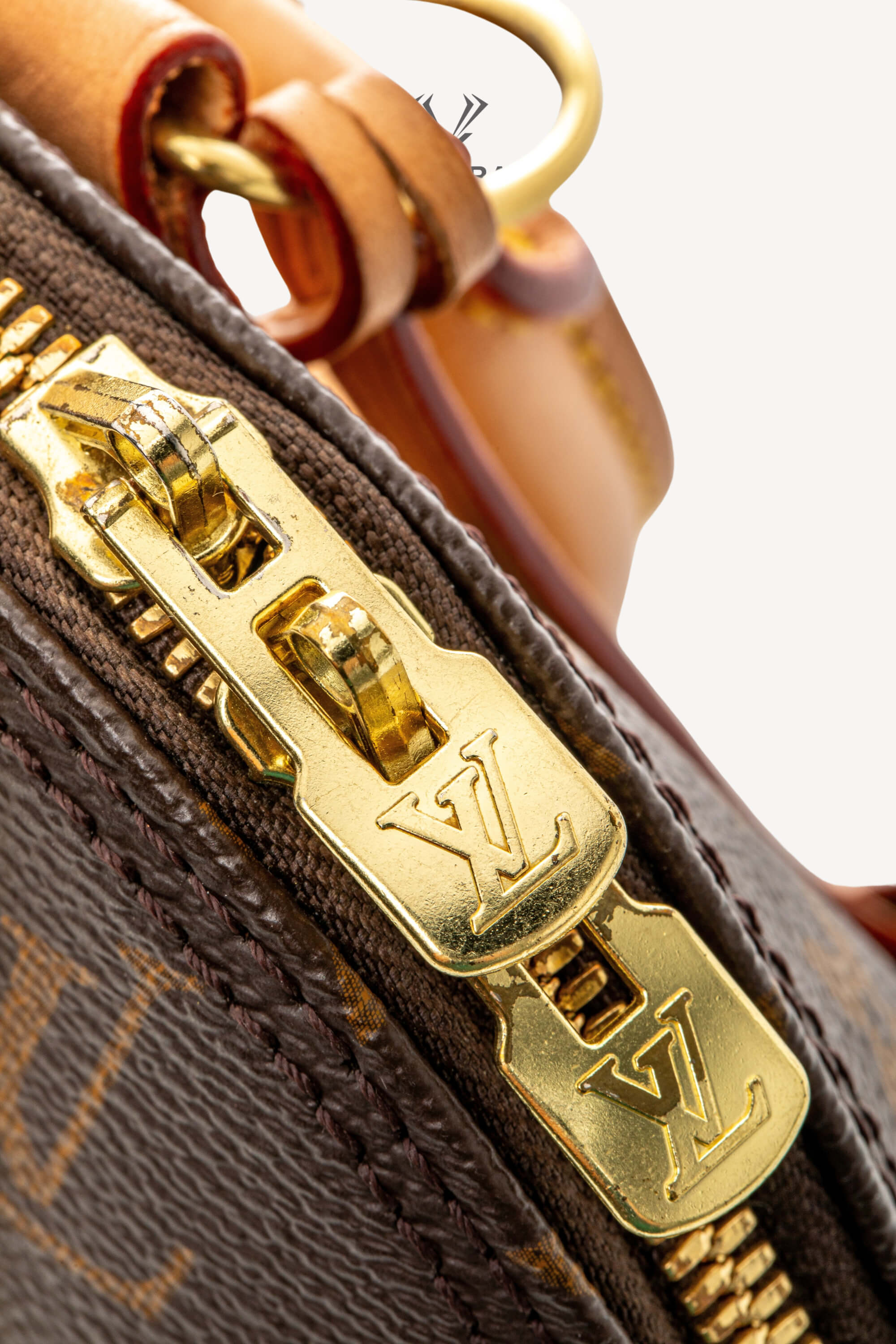 <span style="font-size: 10px;letter-spacing: .15em">BEST DEAL</span><br> <strong>LOUIS VUITTON</strong><br> <div style="margin-top:10px;font-size:16px">Alma BB Monogram Canvas M46990</div><br> - Image 20