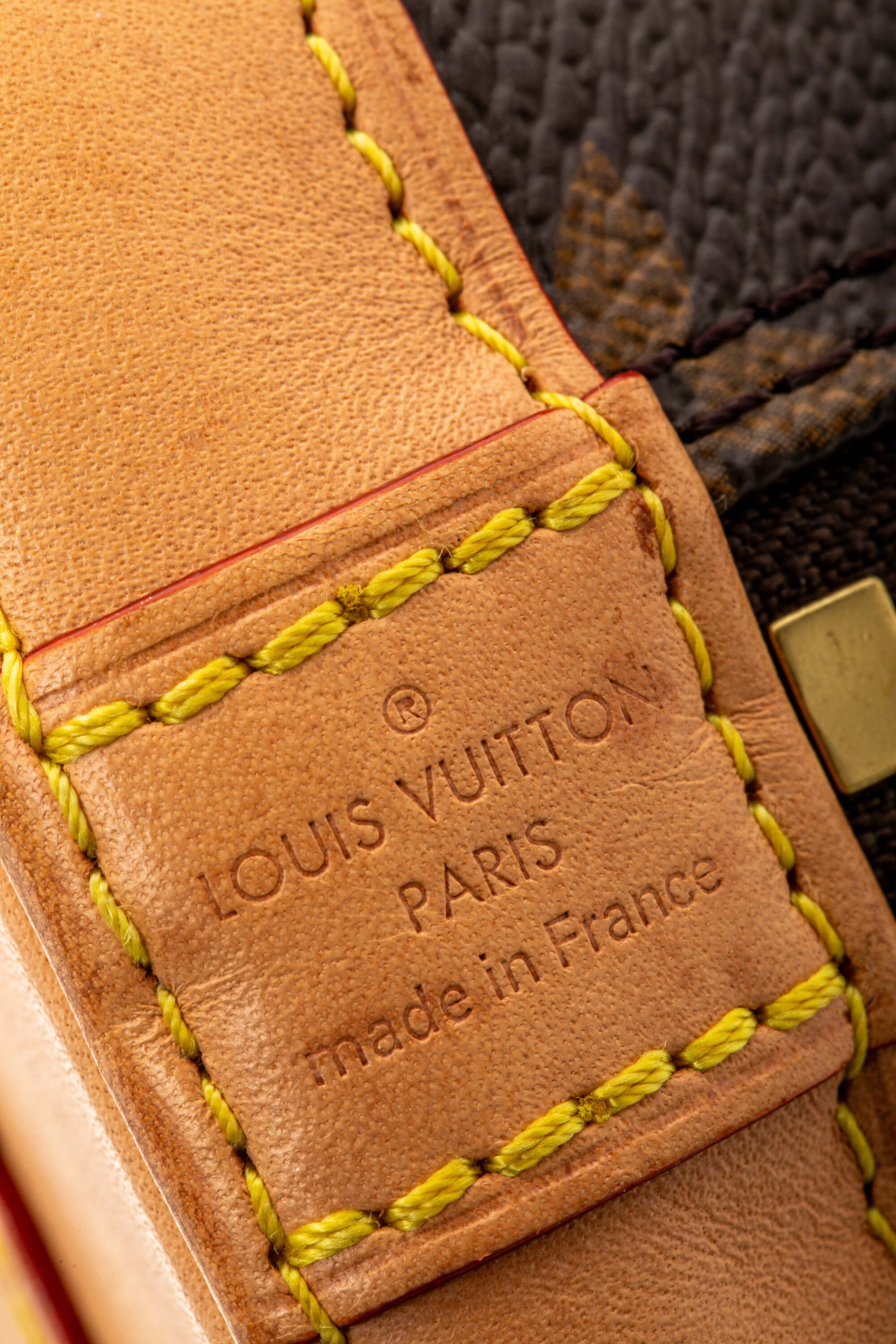 <span style="font-size: 10px;letter-spacing: .15em">BEST DEAL</span><br> <strong>LOUIS VUITTON</strong><br> <div style="margin-top:10px;font-size:16px">Alma BB Monogram Canvas M46990</div><br> - Image 16
