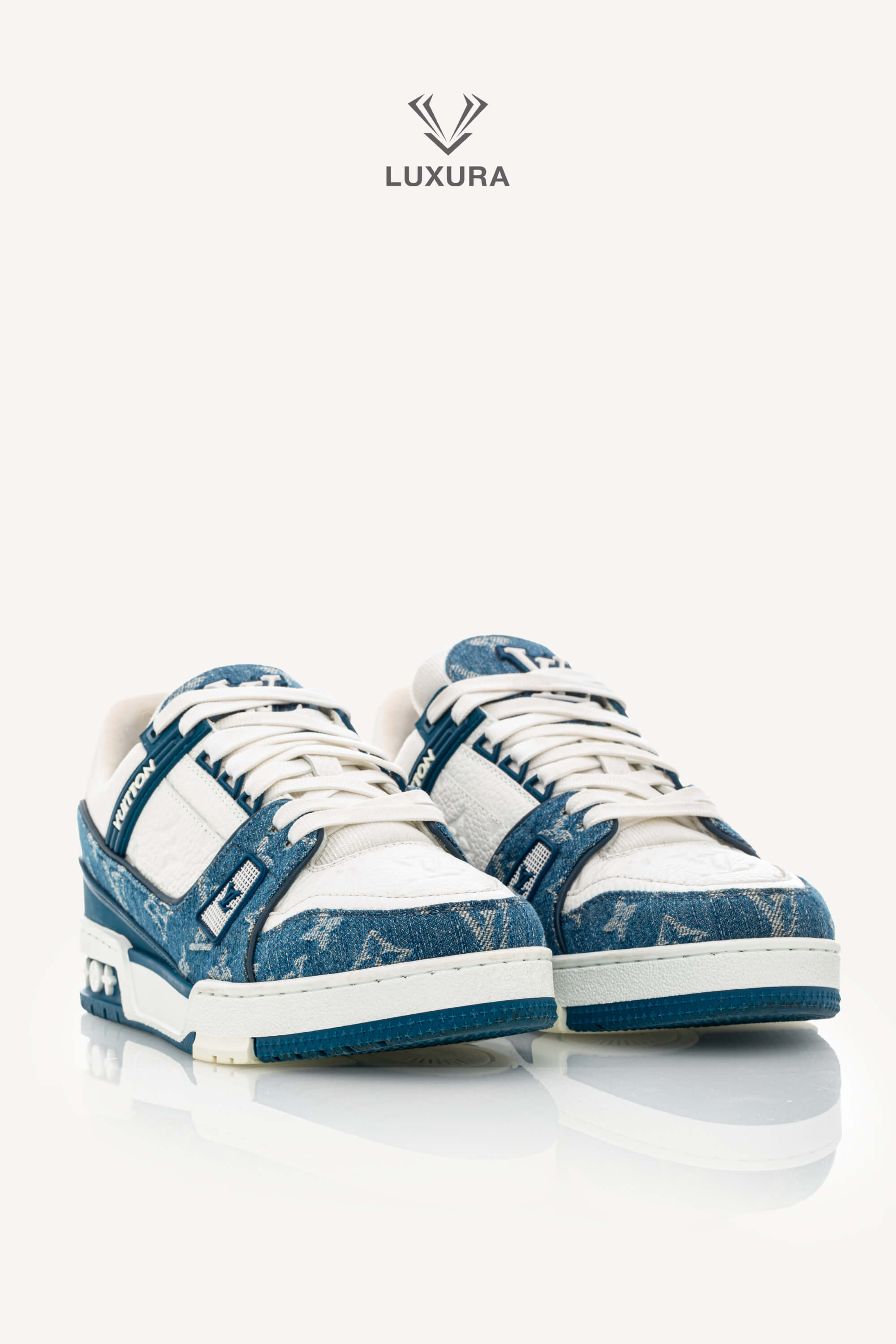 <span style="font-size: 10px;letter-spacing: .15em">HARD TO FIND</span><br> <strong>LOUIS VUITTON</strong><br> <div style="margin-top:10px;font-size:16px">Calfskin Embossed Monogram Denim Trainer Sneakers Blue 1A9JGQ 39</div><br> - Image 5