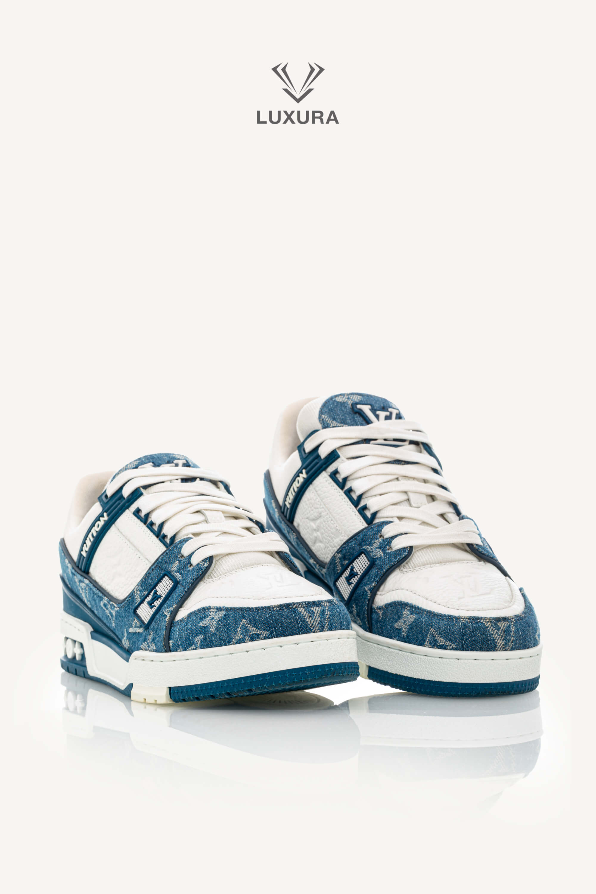 <span style="font-size: 10px;letter-spacing: .15em">HARD TO FIND</span><br> <strong>LOUIS VUITTON</strong><br> <div style="margin-top:10px;font-size:16px">Calfskin Embossed Monogram Denim Trainer Sneakers Blue 1A9JGQ 39</div><br> - Image 4