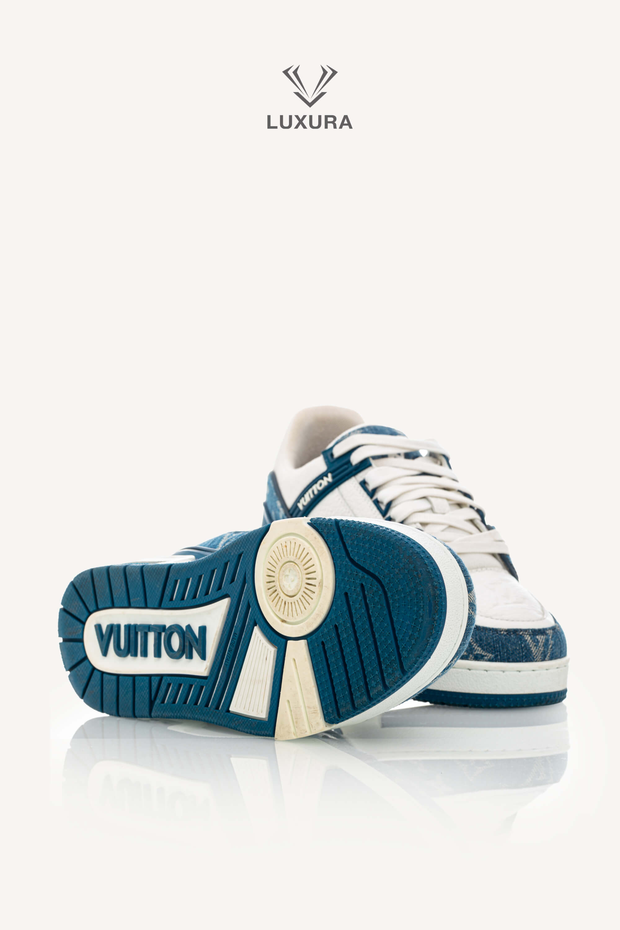<span style="font-size: 10px;letter-spacing: .15em">HARD TO FIND</span><br> <strong>LOUIS VUITTON</strong><br> <div style="margin-top:10px;font-size:16px">Calfskin Embossed Monogram Denim Trainer Sneakers Blue 1A9JGQ 39</div><br> - Image 25