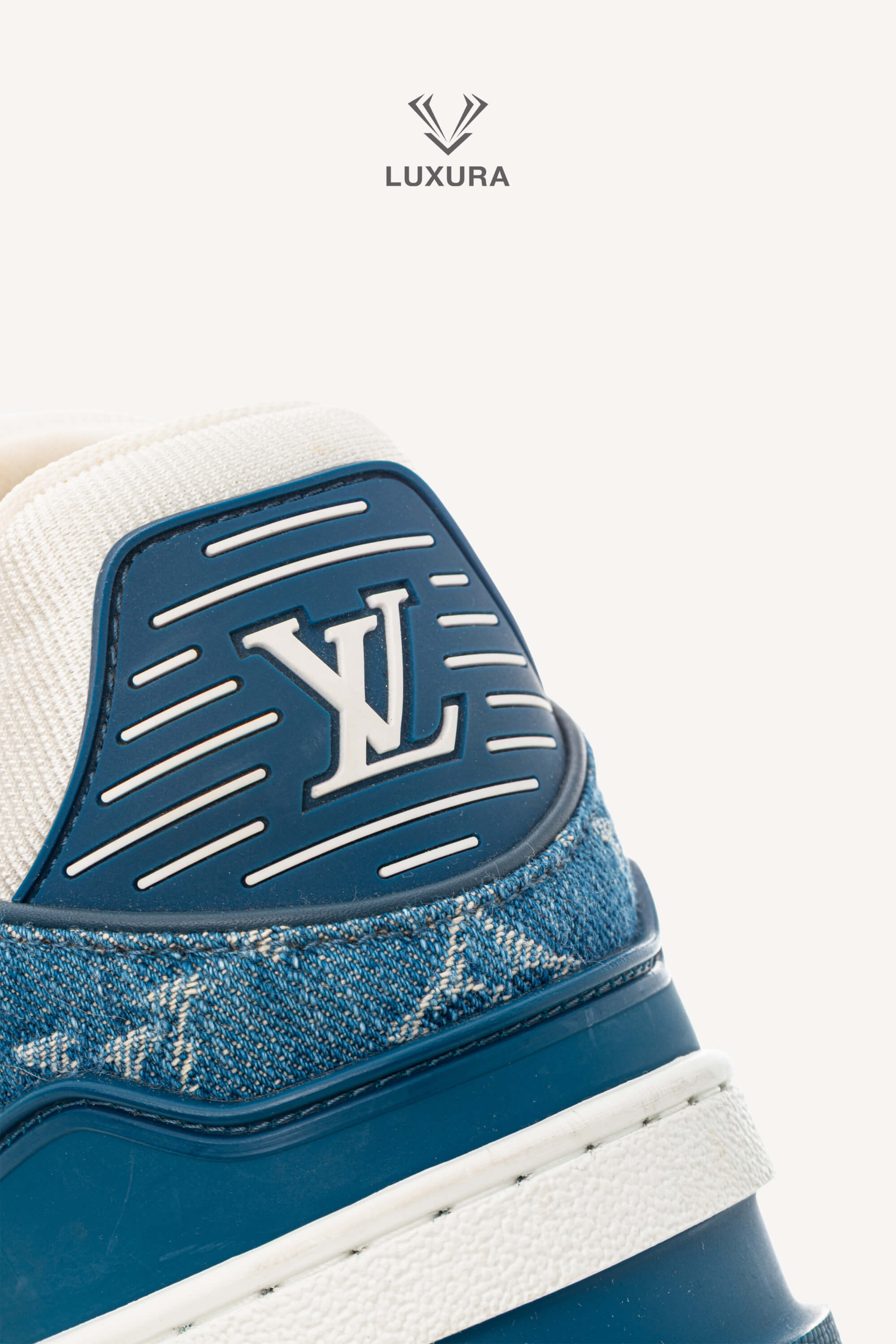 <span style="font-size: 10px;letter-spacing: .15em">HARD TO FIND</span><br> <strong>LOUIS VUITTON</strong><br> <div style="margin-top:10px;font-size:16px">Calfskin Embossed Monogram Denim Trainer Sneakers Blue 1A9JGQ 39</div><br> - Image 22