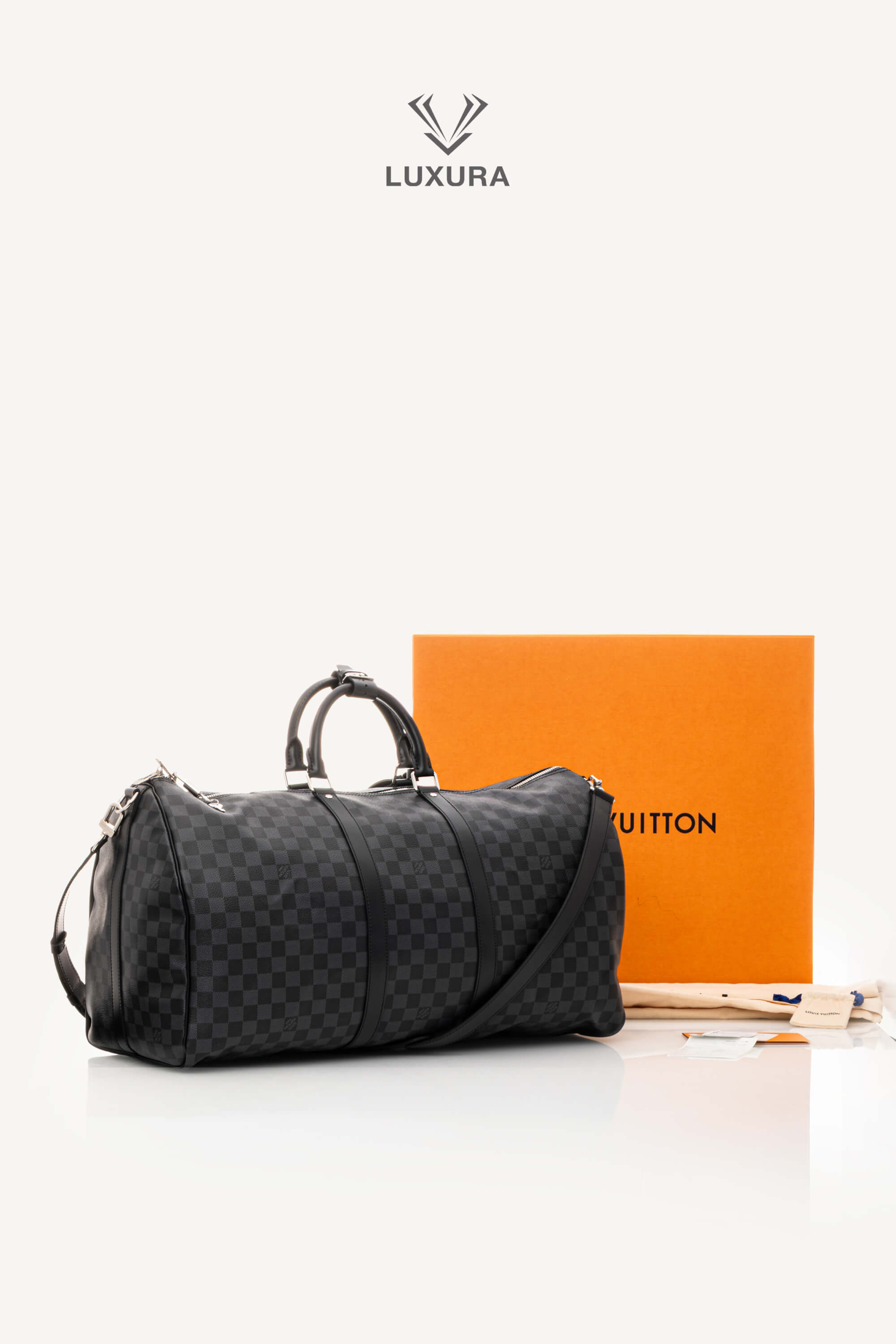 <span style="font-size: 10px;letter-spacing: .15em">BEST DEAL</span><br> <strong>LOUIS VUITTON</strong><br> <div style="margin-top:10px;font-size:16px">Damier Graphite Canvas Keepall Bandouliere 55 N41413</div><br> - Image 2