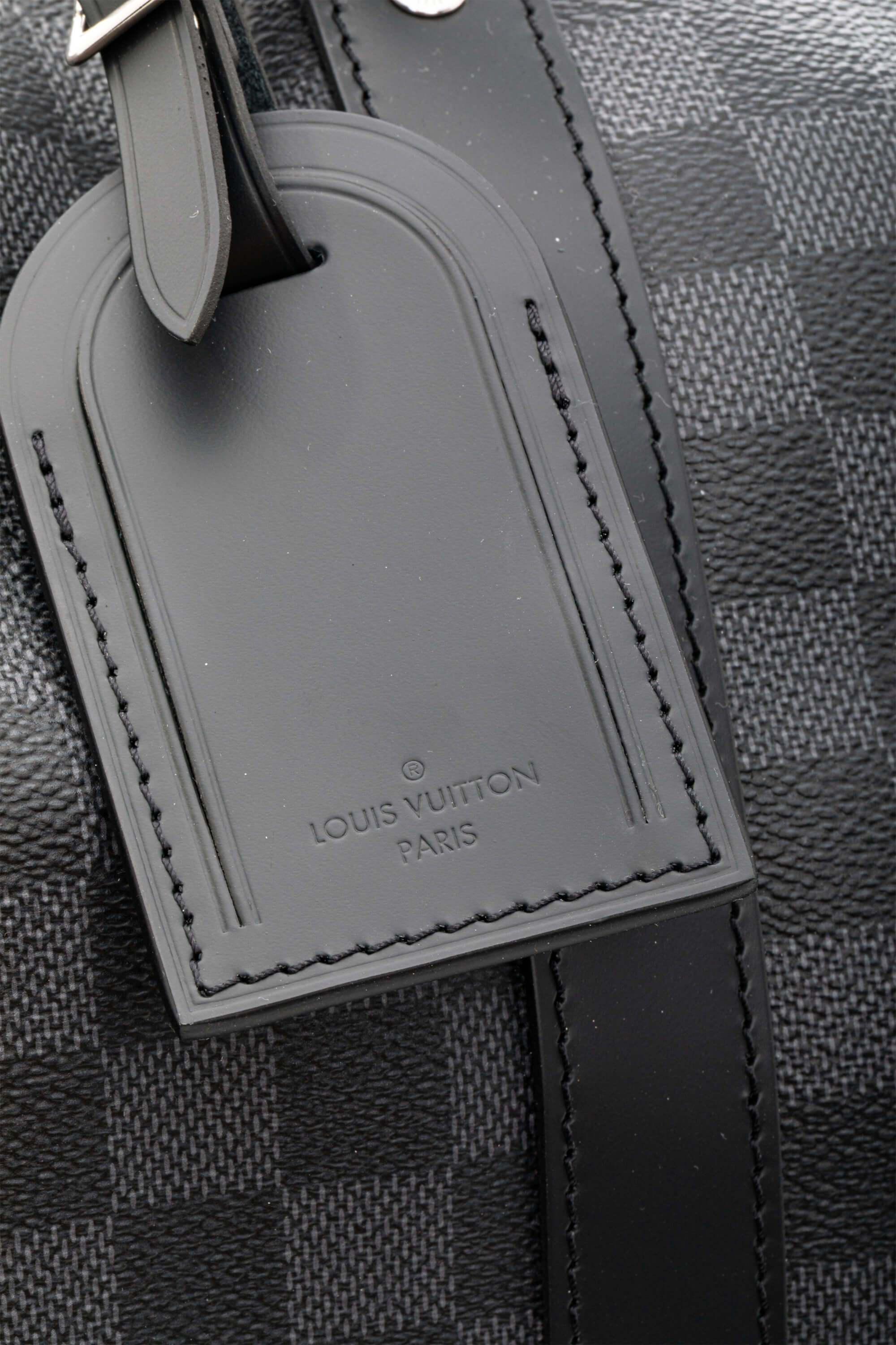 <span style="font-size: 10px;letter-spacing: .15em">BEST DEAL</span><br> <strong>LOUIS VUITTON</strong><br> <div style="margin-top:10px;font-size:16px">Damier Graphite Canvas Keepall Bandouliere 55 N41413</div><br> - Image 12