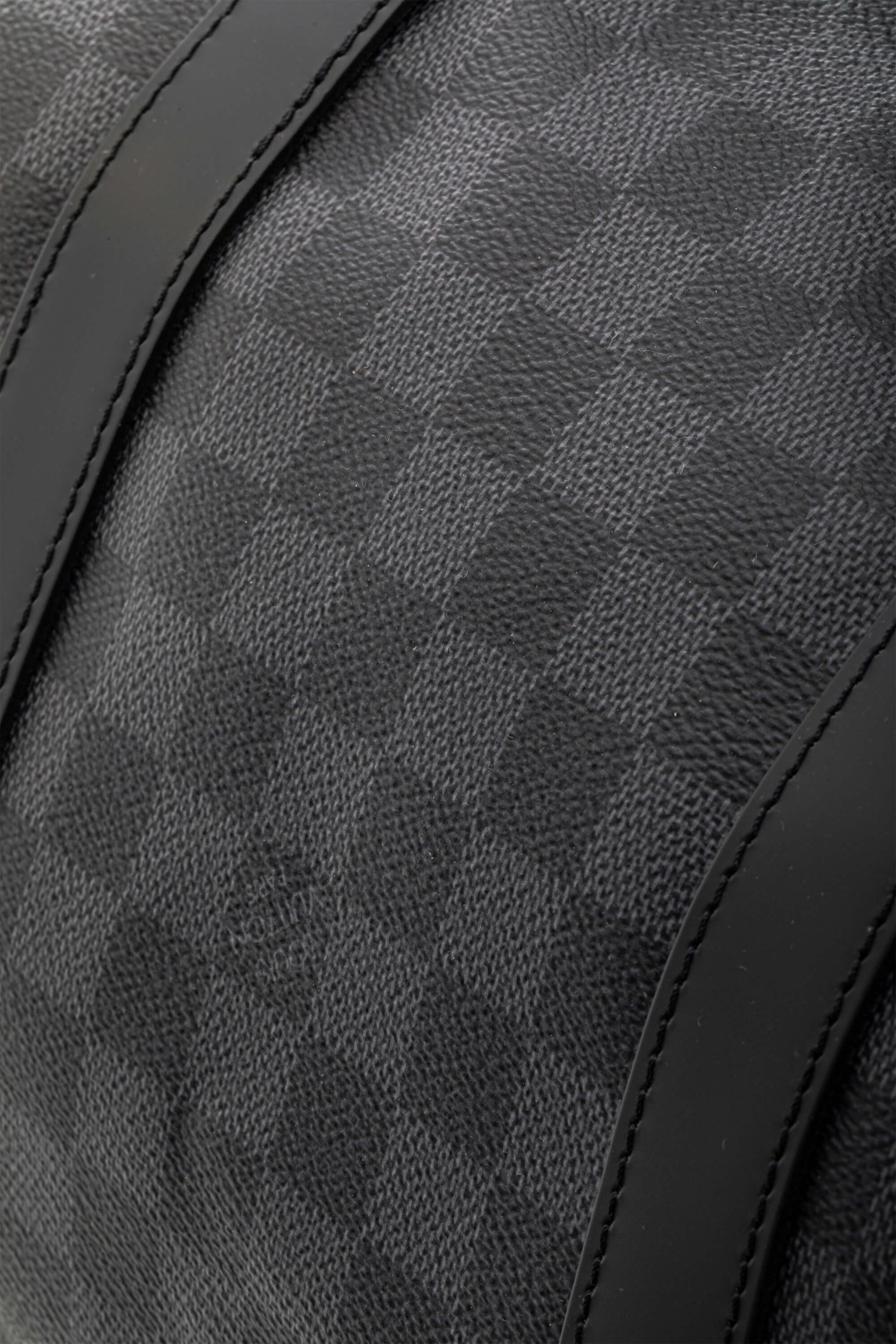 <span style="font-size: 10px;letter-spacing: .15em">BEST DEAL</span><br> <strong>LOUIS VUITTON</strong><br> <div style="margin-top:10px;font-size:16px">Damier Graphite Canvas Keepall Bandouliere 55 N41413</div><br> - Image 24