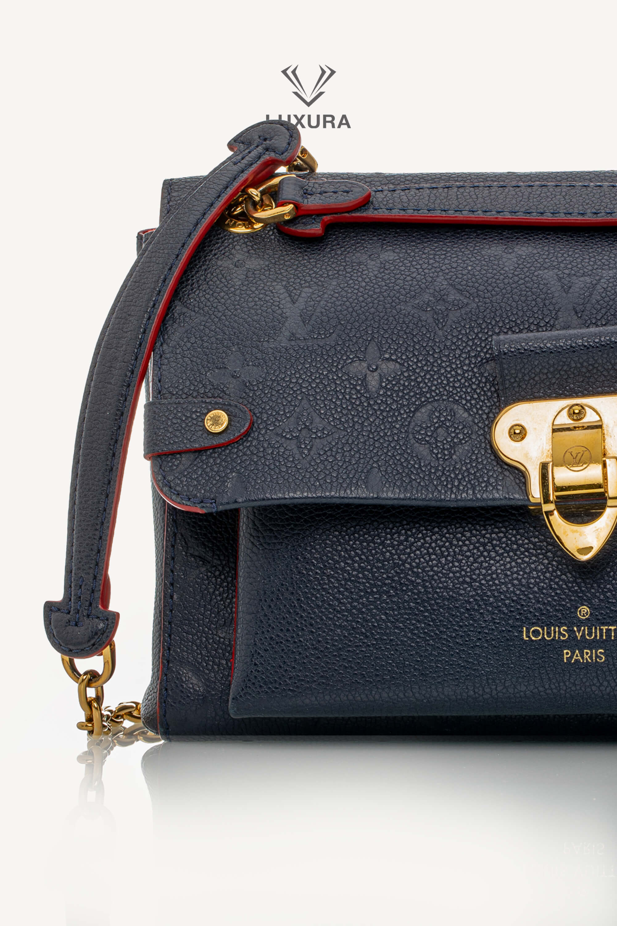 <span style="font-size: 10px;letter-spacing: .15em">HARD TO FIND</span><br> <strong>LOUIS VUITTON</strong><br> <div style="margin-top:10px;font-size:16px">Empreinte Vavin PM Marine Rouge M52271</div><br> - Image 9