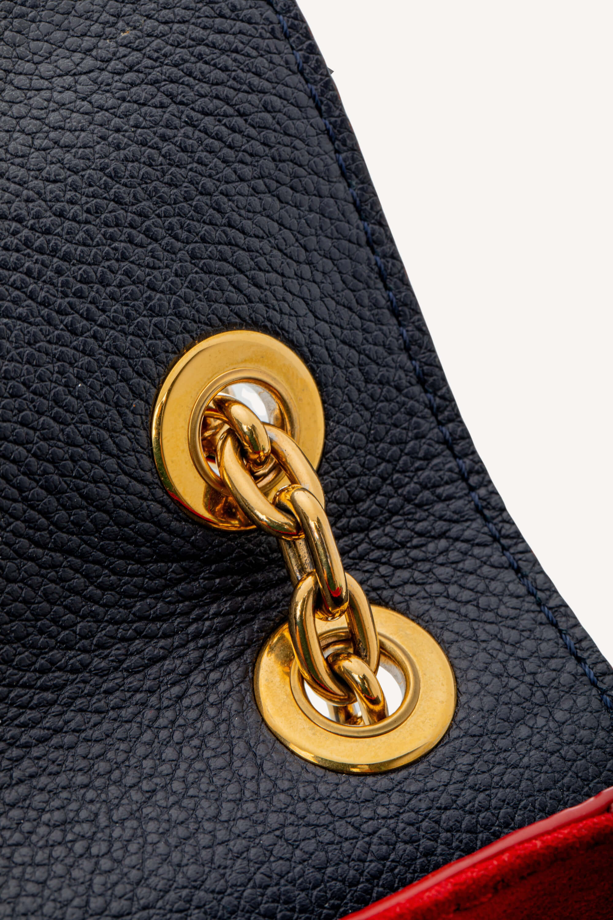 <span style="font-size: 10px;letter-spacing: .15em">HARD TO FIND</span><br> <strong>LOUIS VUITTON</strong><br> <div style="margin-top:10px;font-size:16px">Empreinte Vavin PM Marine Rouge M52271</div><br> - Image 18