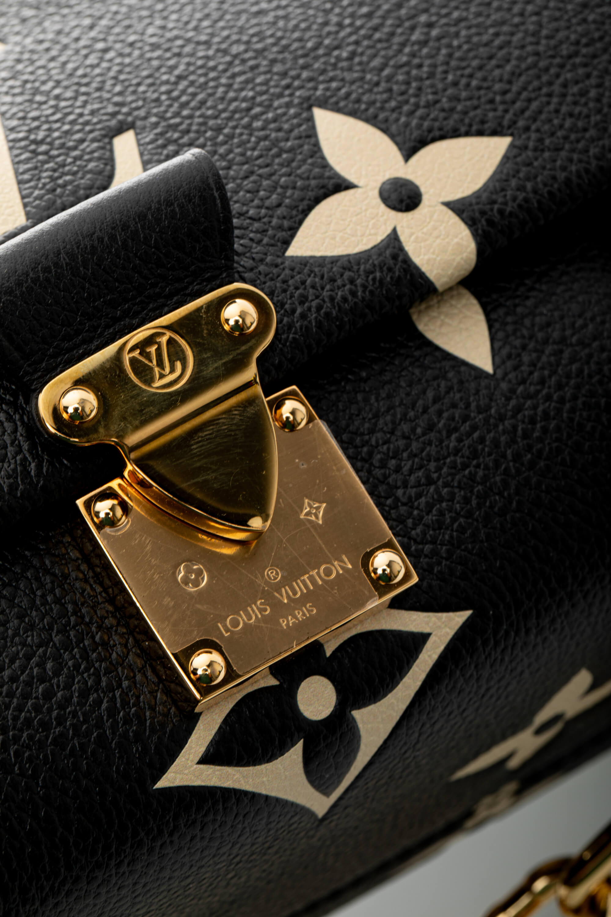 WeLove | Louis Vuitton Favorite Bag Bicolor Monogram Empreinte Leather Black Beige | HBLEB00227406 | imagine 10