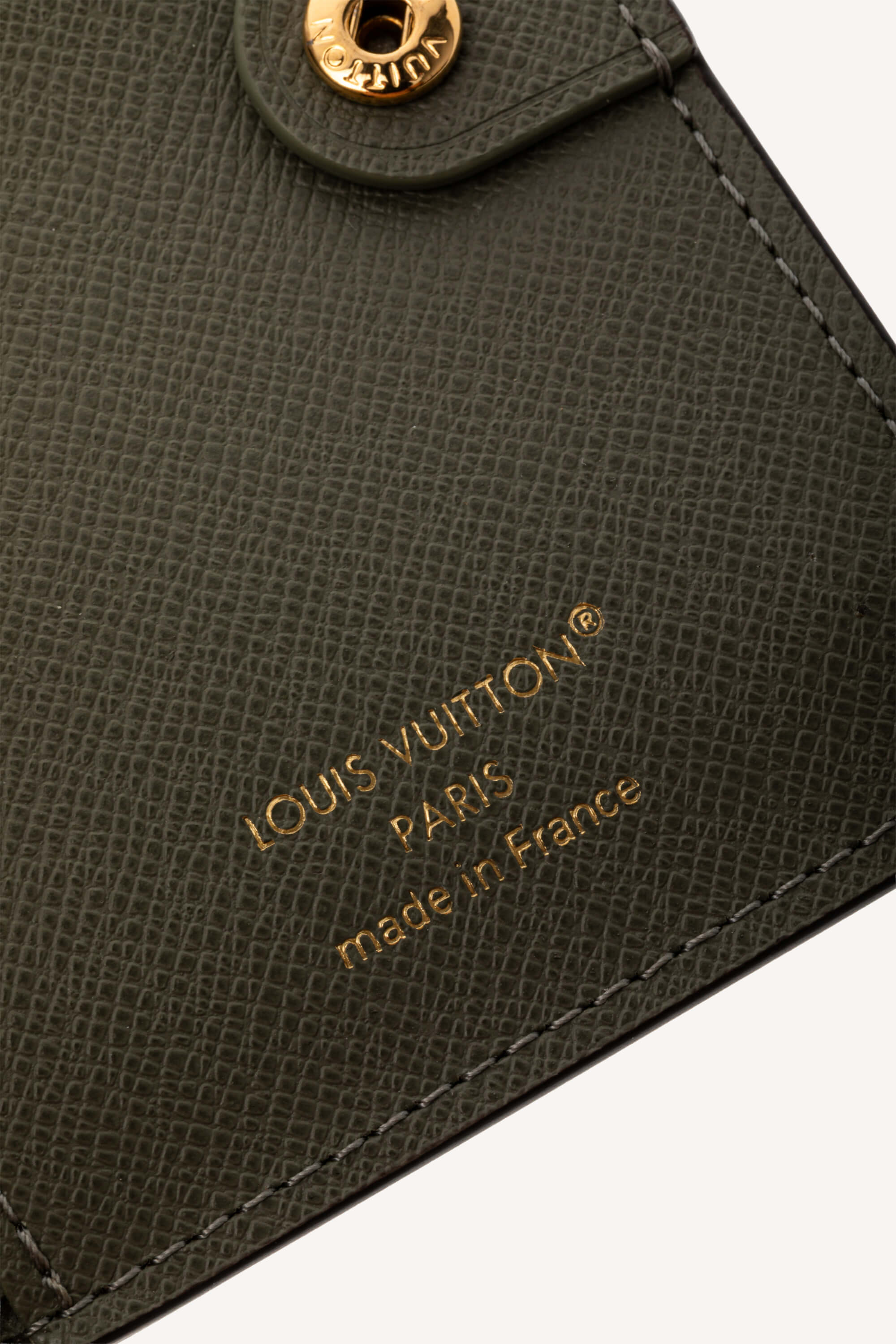 <span style="font-size: 10px;letter-spacing: .15em">BEST DEAL</span><br> <strong>LOUIS VUITTON</strong><br> <div style="margin-top:10px;font-size:16px">Lisa Wallet Vert Asnieres Monogram Canvas M25693</div><br> - Image 12