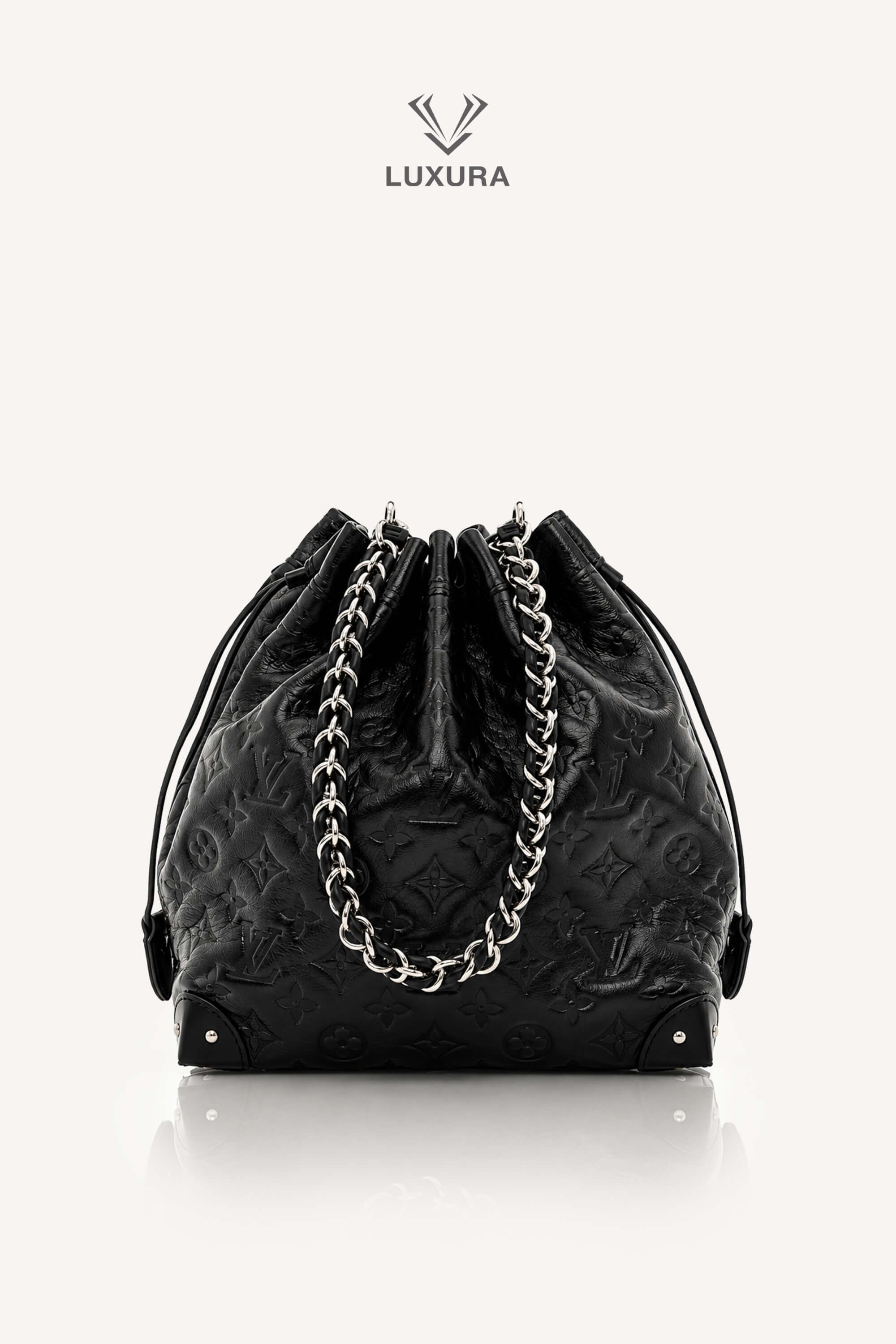 <span style="font-size: 10px;letter-spacing: .15em">HARD TO FIND</span><br> <strong>LOUIS VUITTON</strong><br> <div style="margin-top:10px;font-size:16px">Noe Trunk PM Coussin M13484 - Discontinued Product</div><br>