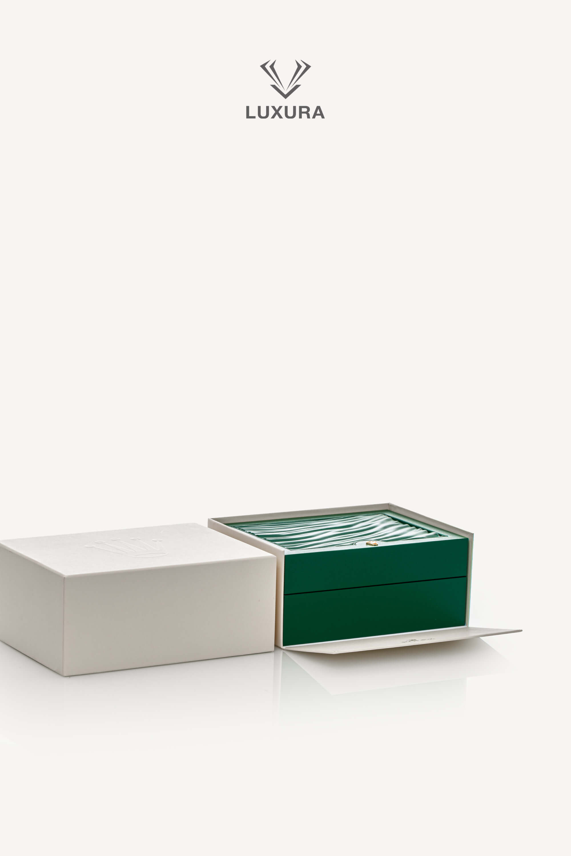 <span style="font-size: 10px;letter-spacing: .15em">HARD TO FIND</span><br> <strong>ROLEX</strong><br> <div style="margin-top:10px;font-size:16px">Sky-Dweller Oyster Perpetual 42mm White Dial Oystersteel and White Gold</div><br> - Image 20