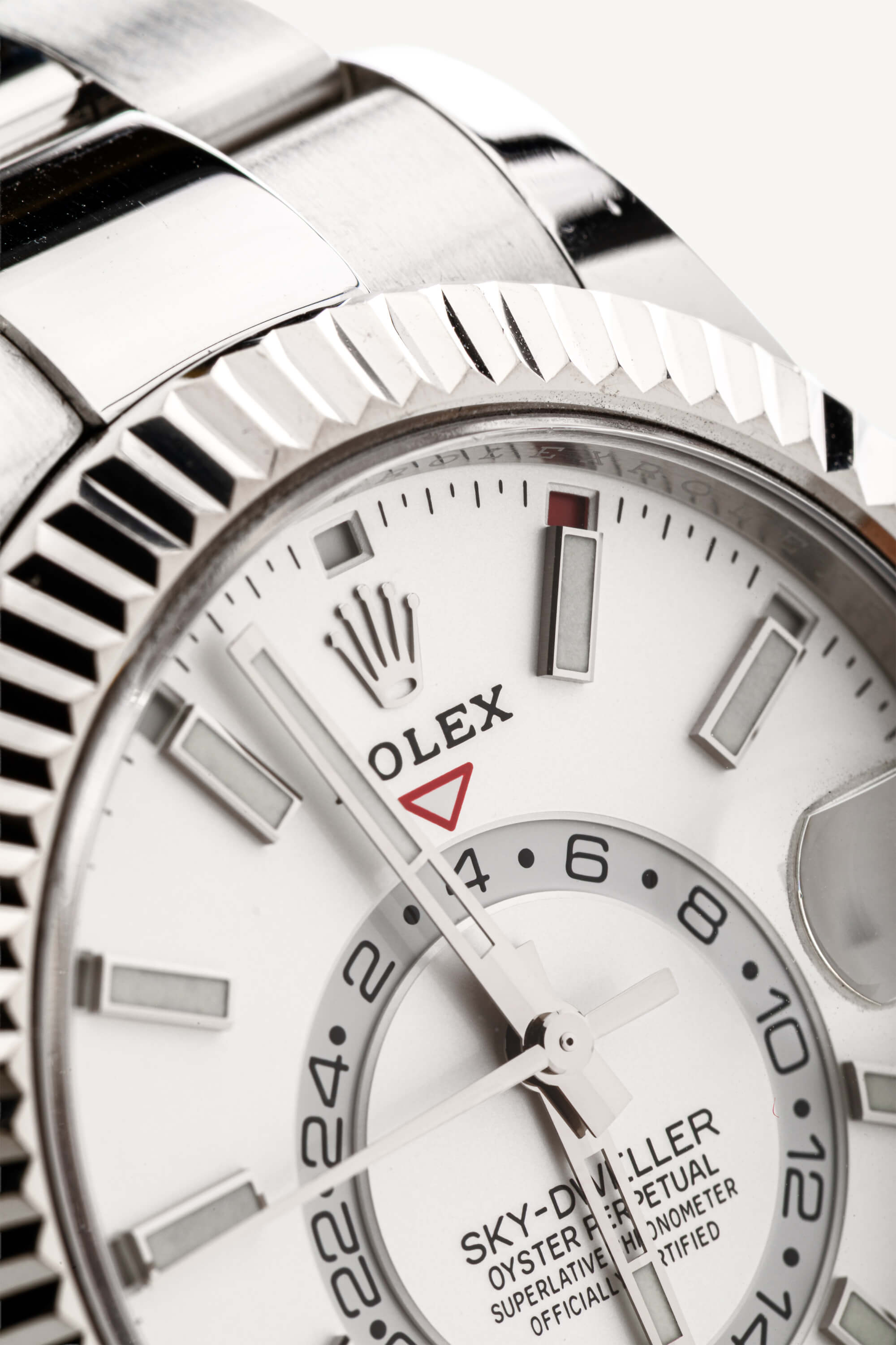 <span style="font-size: 10px;letter-spacing: .15em">HARD TO FIND</span><br> <strong>ROLEX</strong><br> <div style="margin-top:10px;font-size:16px">Sky-Dweller Oyster Perpetual 42mm White Dial Oystersteel and White Gold</div><br> - Image 15