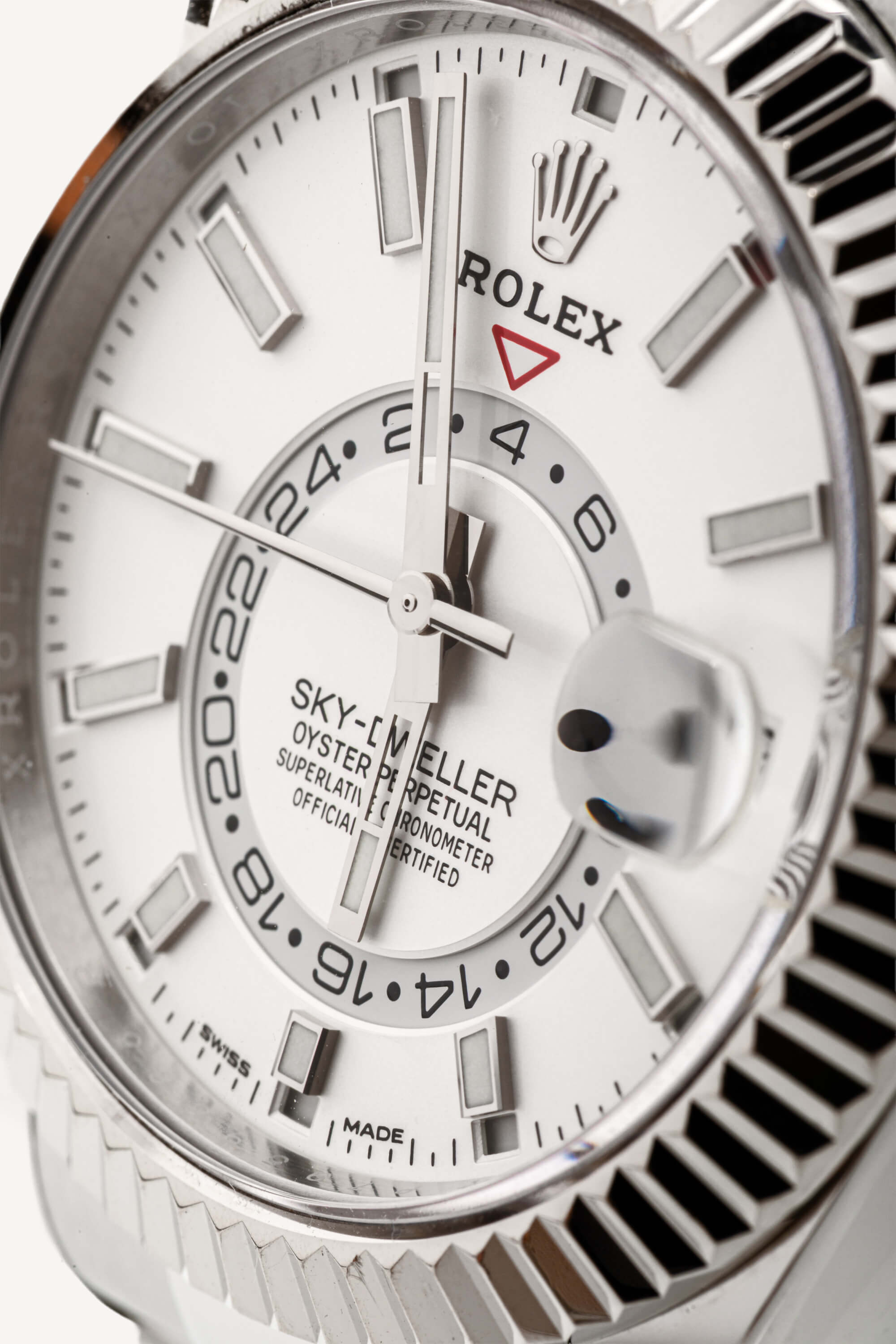 <span style="font-size: 10px;letter-spacing: .15em">HARD TO FIND</span><br> <strong>ROLEX</strong><br> <div style="margin-top:10px;font-size:16px">Sky-Dweller Oyster Perpetual 42mm White Dial Oystersteel and White Gold</div><br> - Image 14
