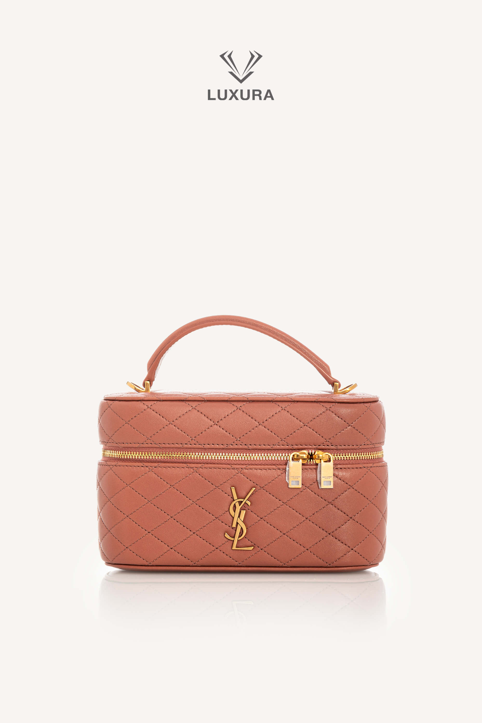 <span style="font-size: 10px;letter-spacing: .15em">BEST DEAL</span><br>            <strong>SAINT LAURENT</strong><br>            <div style="margin-top:10px;font-size:16px">Gaby Vanity Mini Bag in Lambskin Barely Pink</div><br>