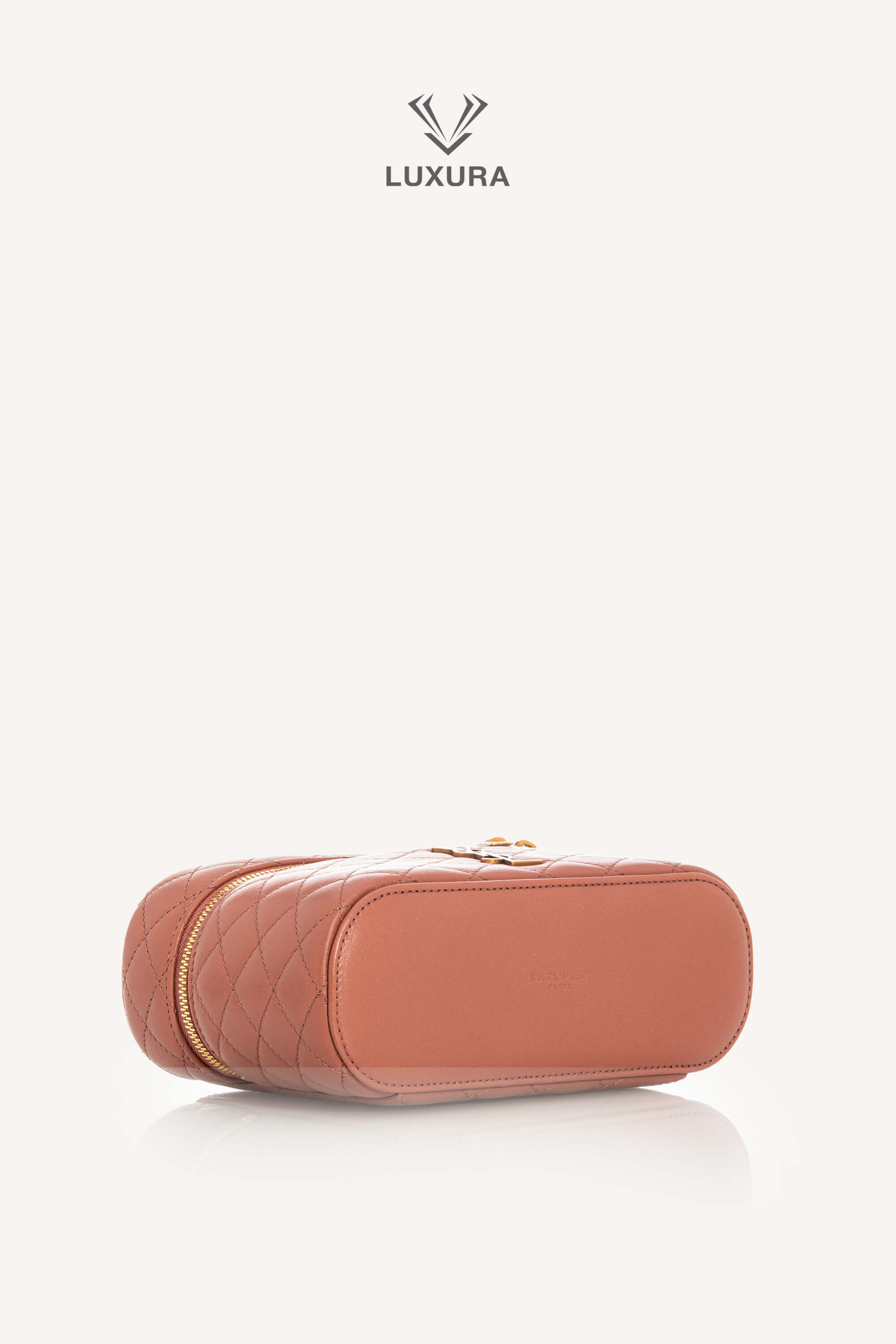 <span style="font-size: 10px;letter-spacing: .15em">BEST DEAL</span><br>            <strong>SAINT LAURENT</strong><br>            <div style="margin-top:10px;font-size:16px">Gaby Vanity Mini Bag in Lambskin Barely Pink</div><br> - Image 26
