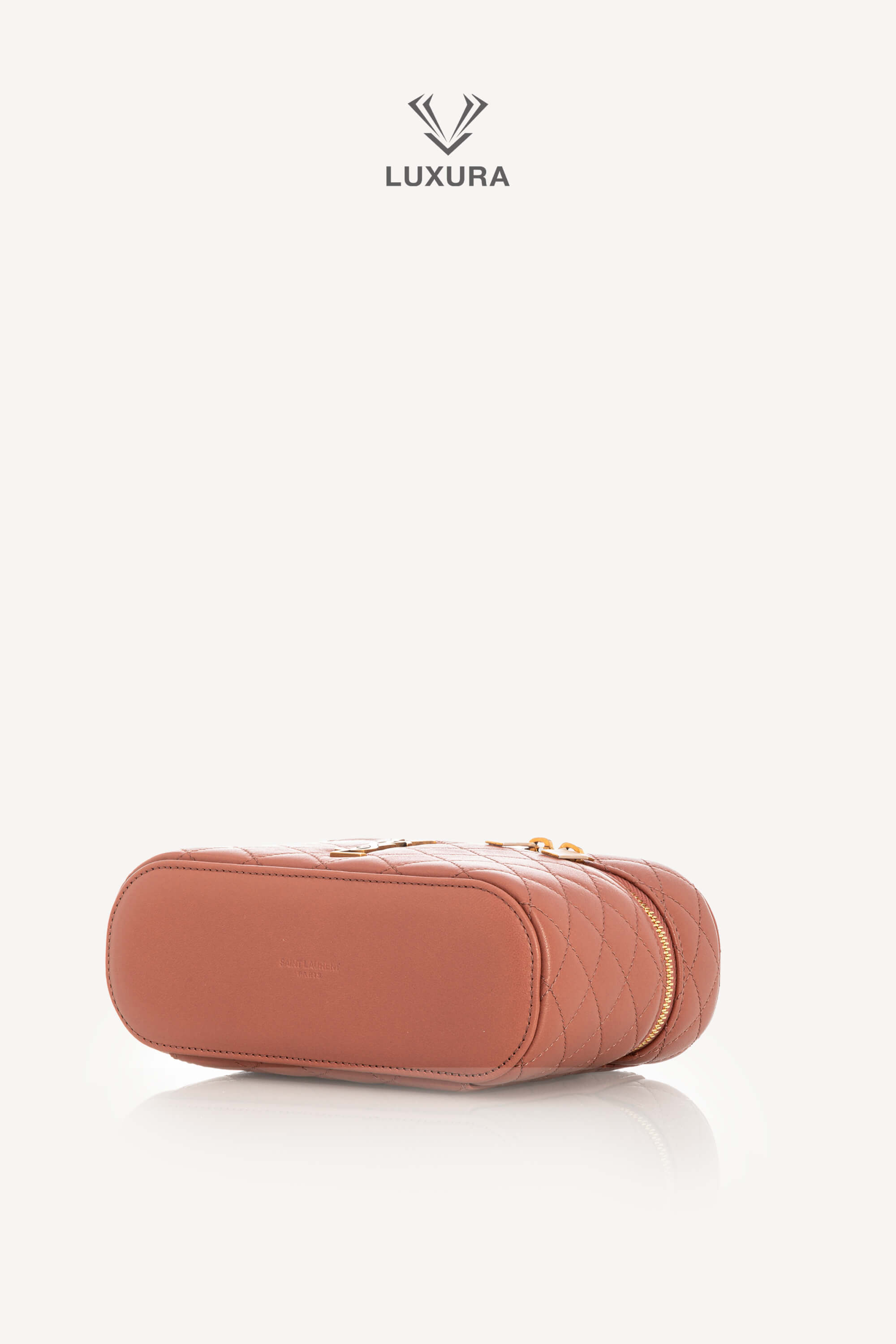 <span style="font-size: 10px;letter-spacing: .15em">BEST DEAL</span><br>            <strong>SAINT LAURENT</strong><br>            <div style="margin-top:10px;font-size:16px">Gaby Vanity Mini Bag in Lambskin Barely Pink</div><br> - Image 24