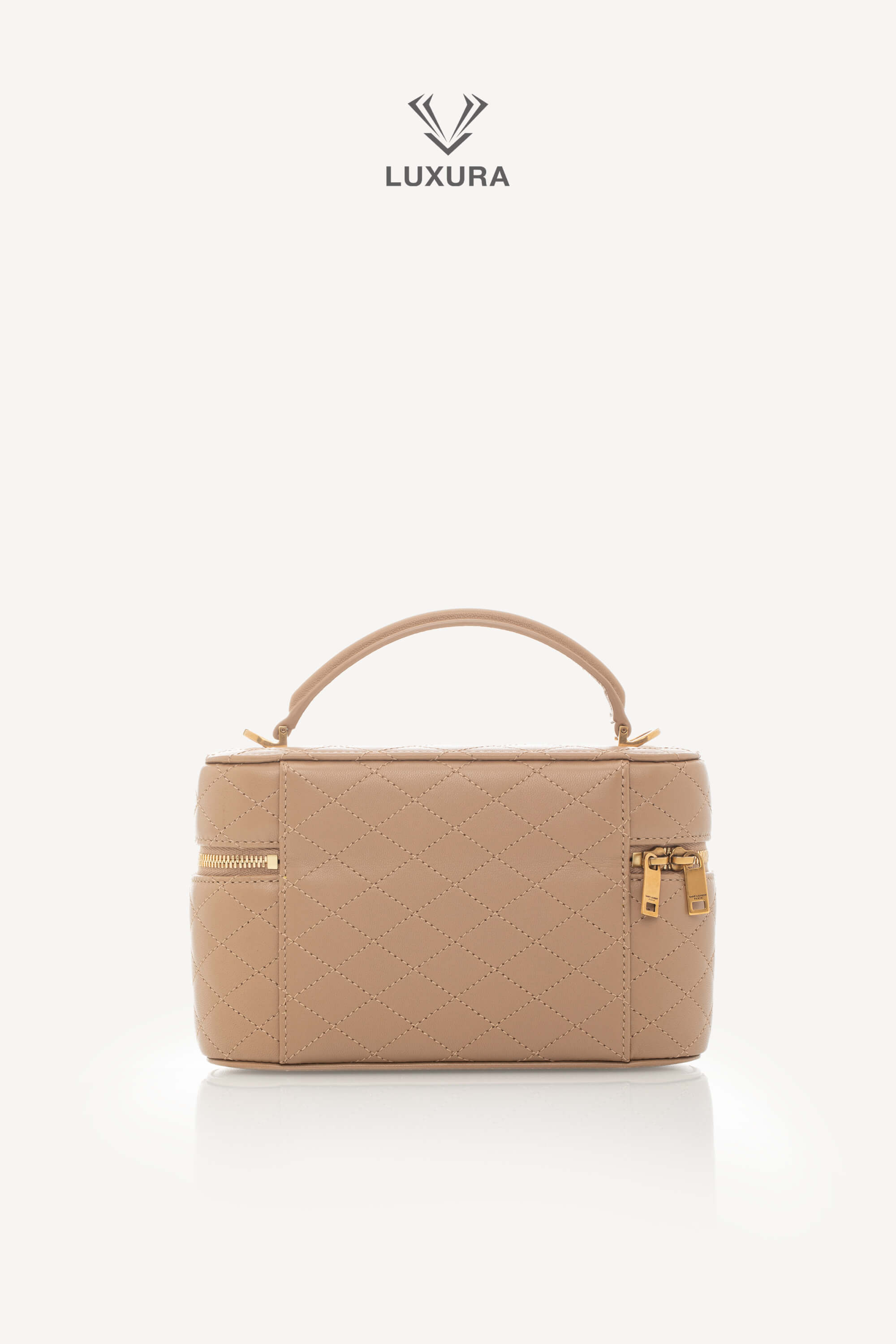 <span style="font-size: 10px;letter-spacing: .15em">NEW COLLECTION</span><br> <strong>SAINT LAURENT</strong><br> <div style="margin-top:10px;font-size:16px">Gaby Vanity Mini Quilted Leather Shoulder Bag Beige</div><br> - Image 7