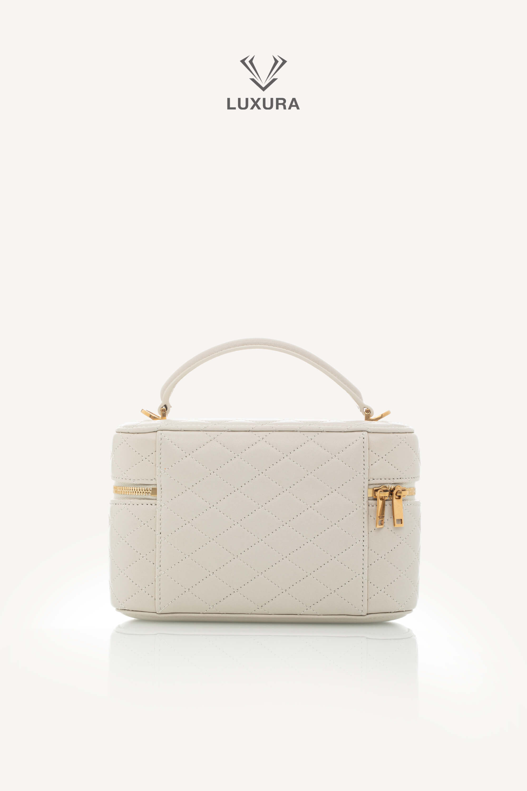 <span style="font-size: 10px;letter-spacing: .15em">NEW COLLECTION</span><br> <strong>SAINT LAURENT</strong><br> <div style="margin-top:10px;font-size:16px">Gaby Vanity Mini Quilted Leather Shoulder Bag Off-White</div><br> - Image 8