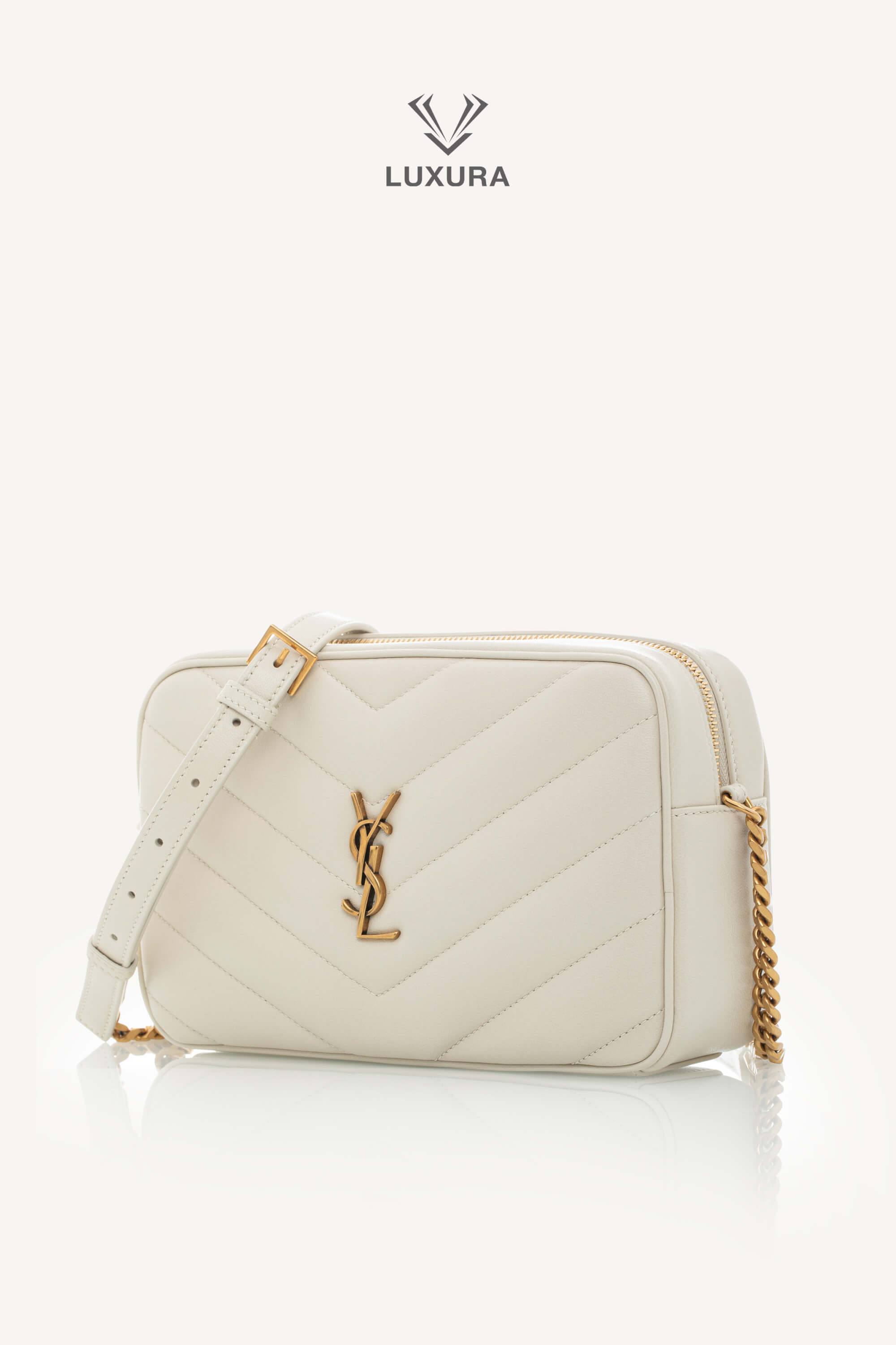 <span style="font-size: 10px;letter-spacing: .15em">NEW COLLECTION</span><br> <strong>SAINT LAURENT</strong><br> <div style="margin-top:10px;font-size:16px">Loulou Camera Bag In Quilted Leather Crema Soft</div><br> - Image 8