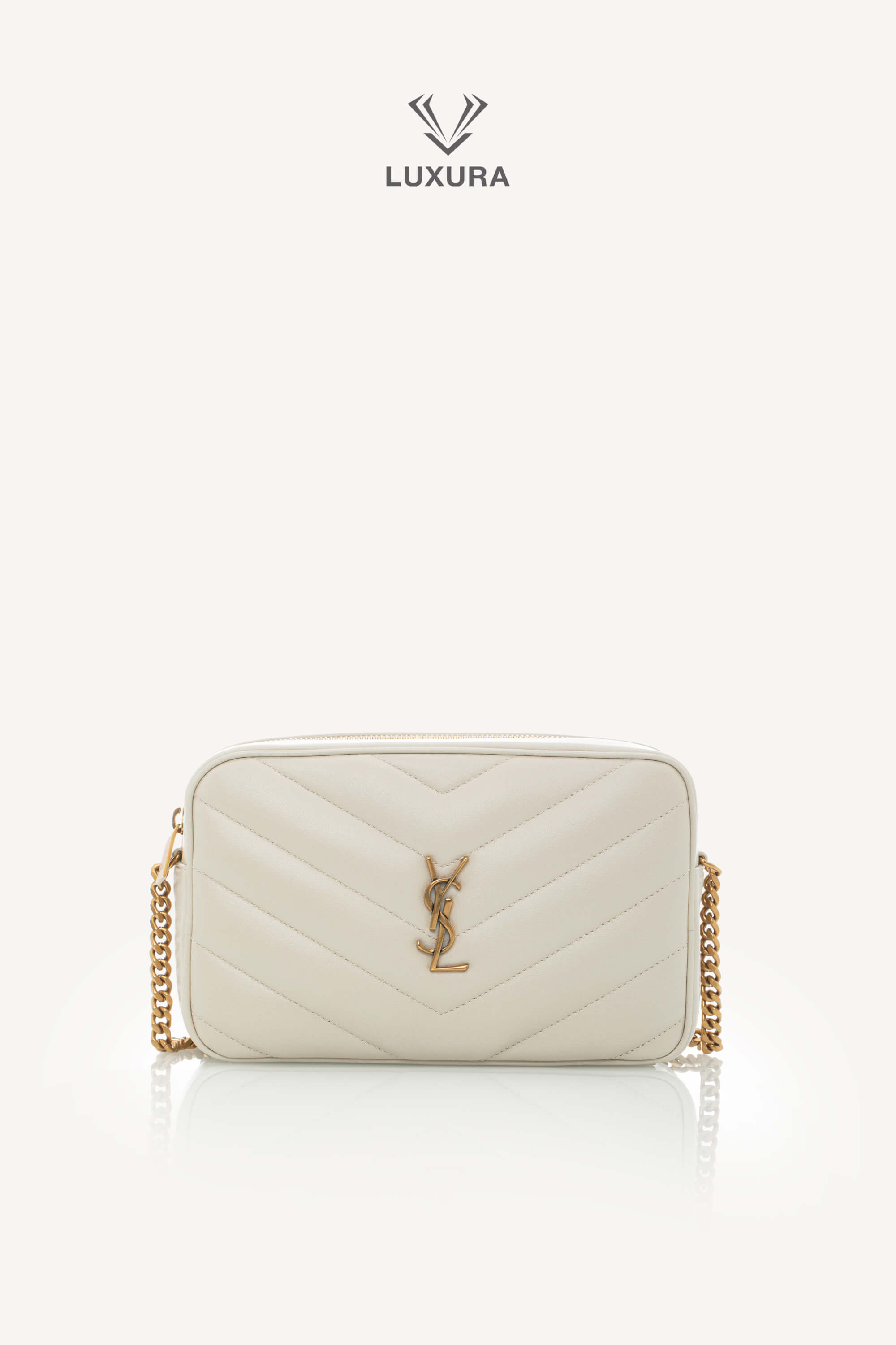 <span style="font-size: 10px;letter-spacing: .15em">NEW COLLECTION</span><br> <strong>SAINT LAURENT</strong><br> <div style="margin-top:10px;font-size:16px">Loulou Camera Bag In Quilted Leather Crema Soft</div><br> - Image 5