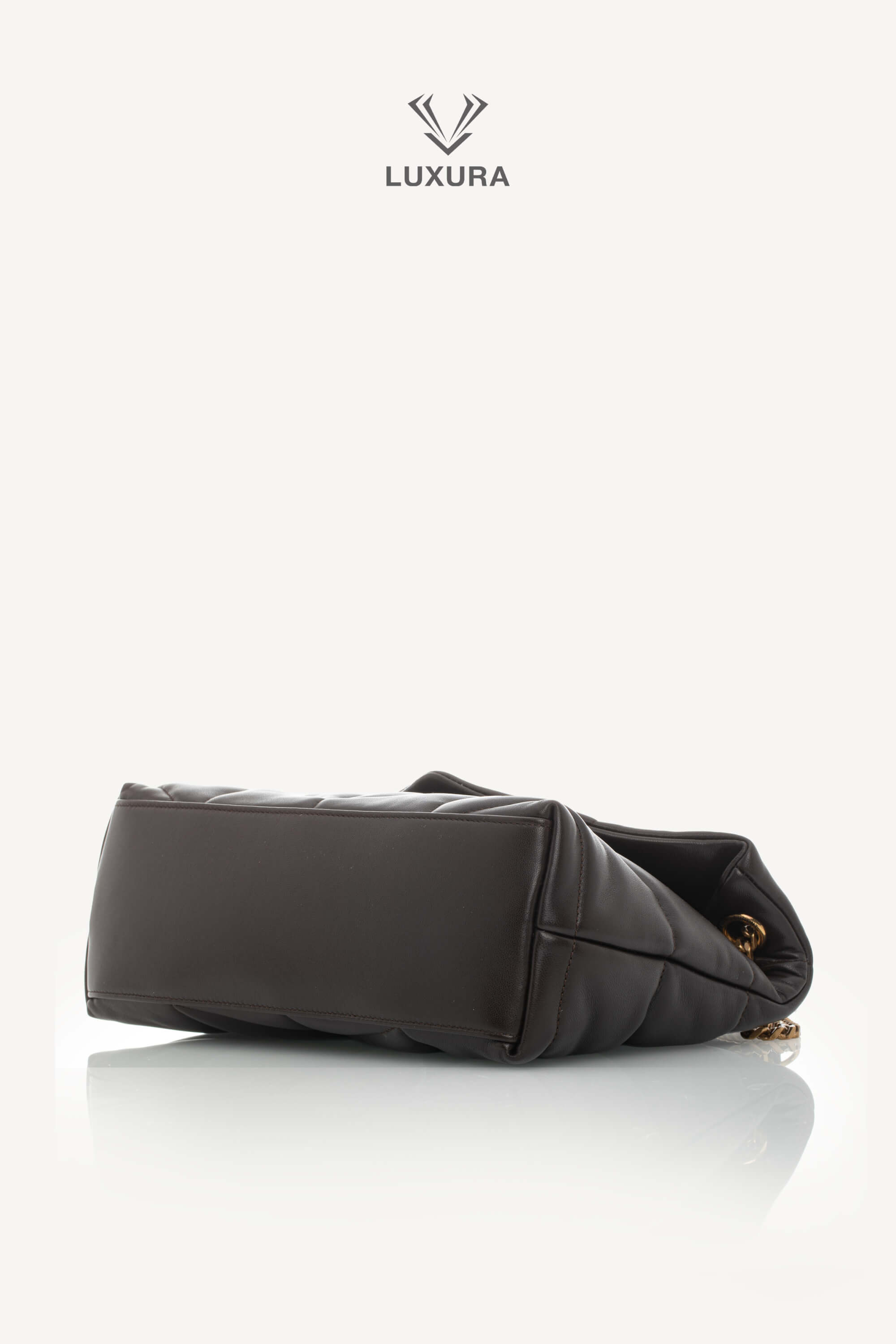 <span style="font-size: 10px;letter-spacing: .15em">HARD TO FIND</span><br> <strong>SAINT LAURENT</strong><br> <div style="margin-top:10px;font-size:16px">Puffer Small Matelasse Leather Shoulder Bag Dark Sweet Choco</div><br> - Image 29