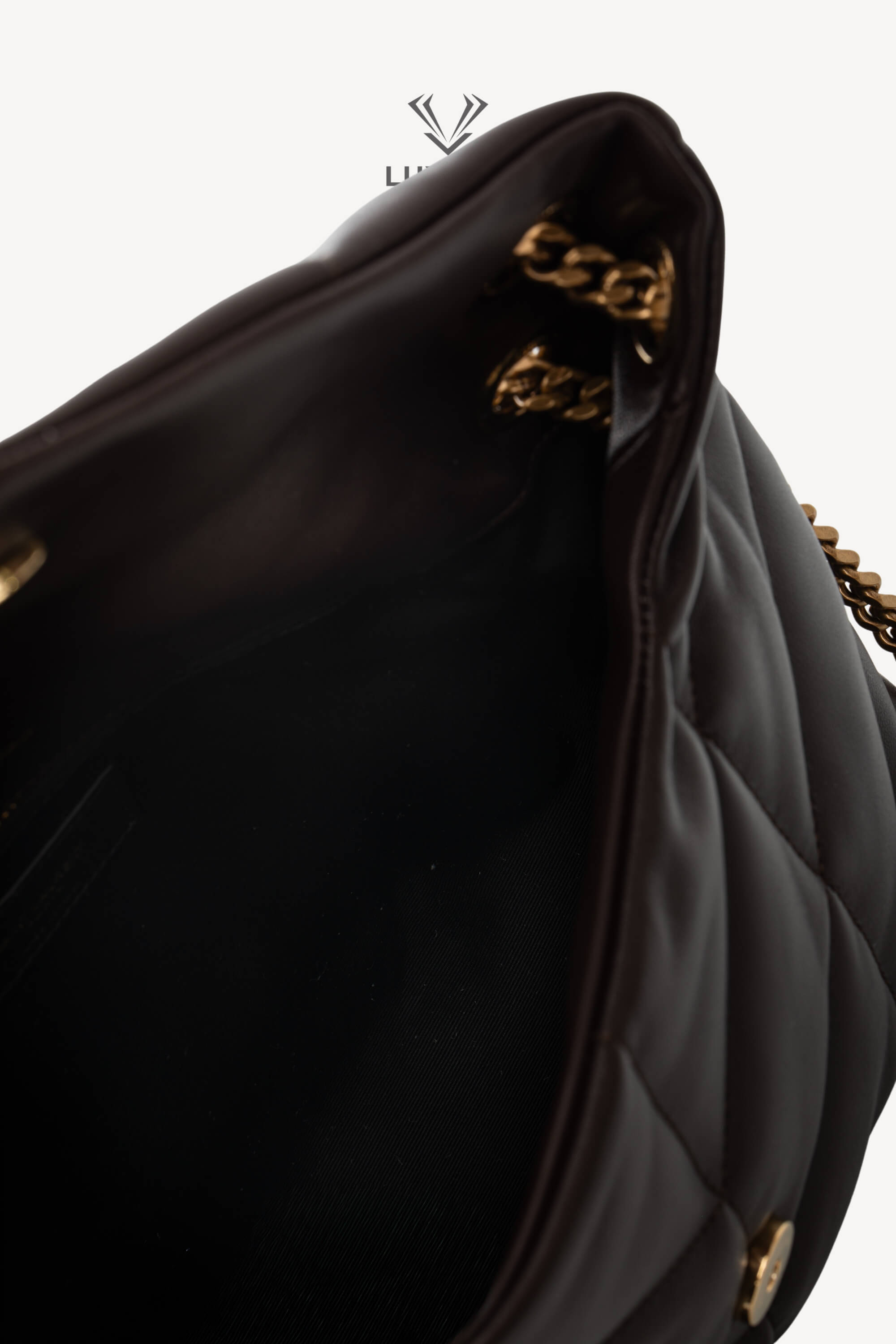 <span style="font-size: 10px;letter-spacing: .15em">HARD TO FIND</span><br> <strong>SAINT LAURENT</strong><br> <div style="margin-top:10px;font-size:16px">Puffer Small Matelasse Leather Shoulder Bag Dark Sweet Choco</div><br> - Image 18