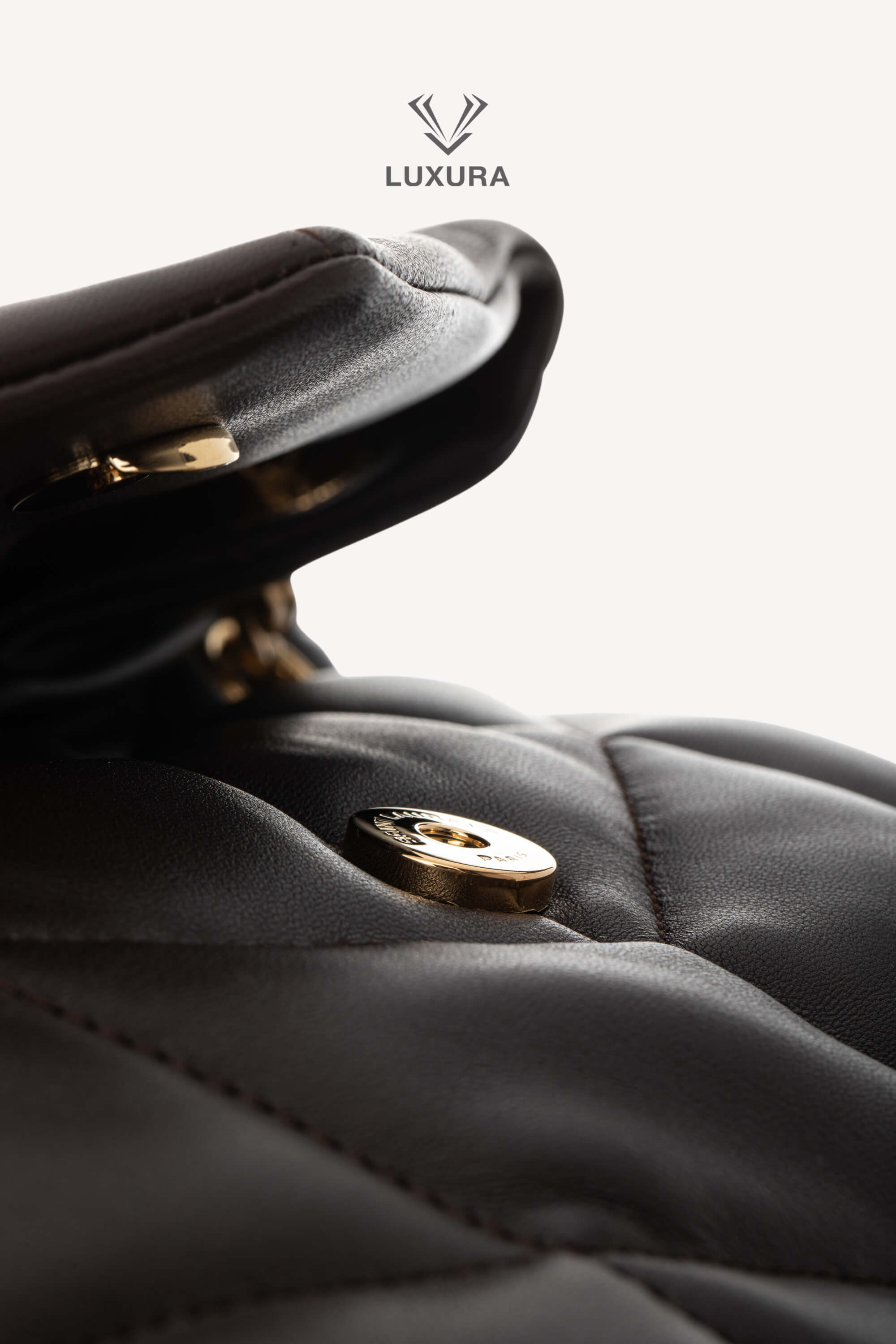 <span style="font-size: 10px;letter-spacing: .15em">HARD TO FIND</span><br> <strong>SAINT LAURENT</strong><br> <div style="margin-top:10px;font-size:16px">Puffer Small Matelasse Leather Shoulder Bag Dark Sweet Choco</div><br> - Image 24
