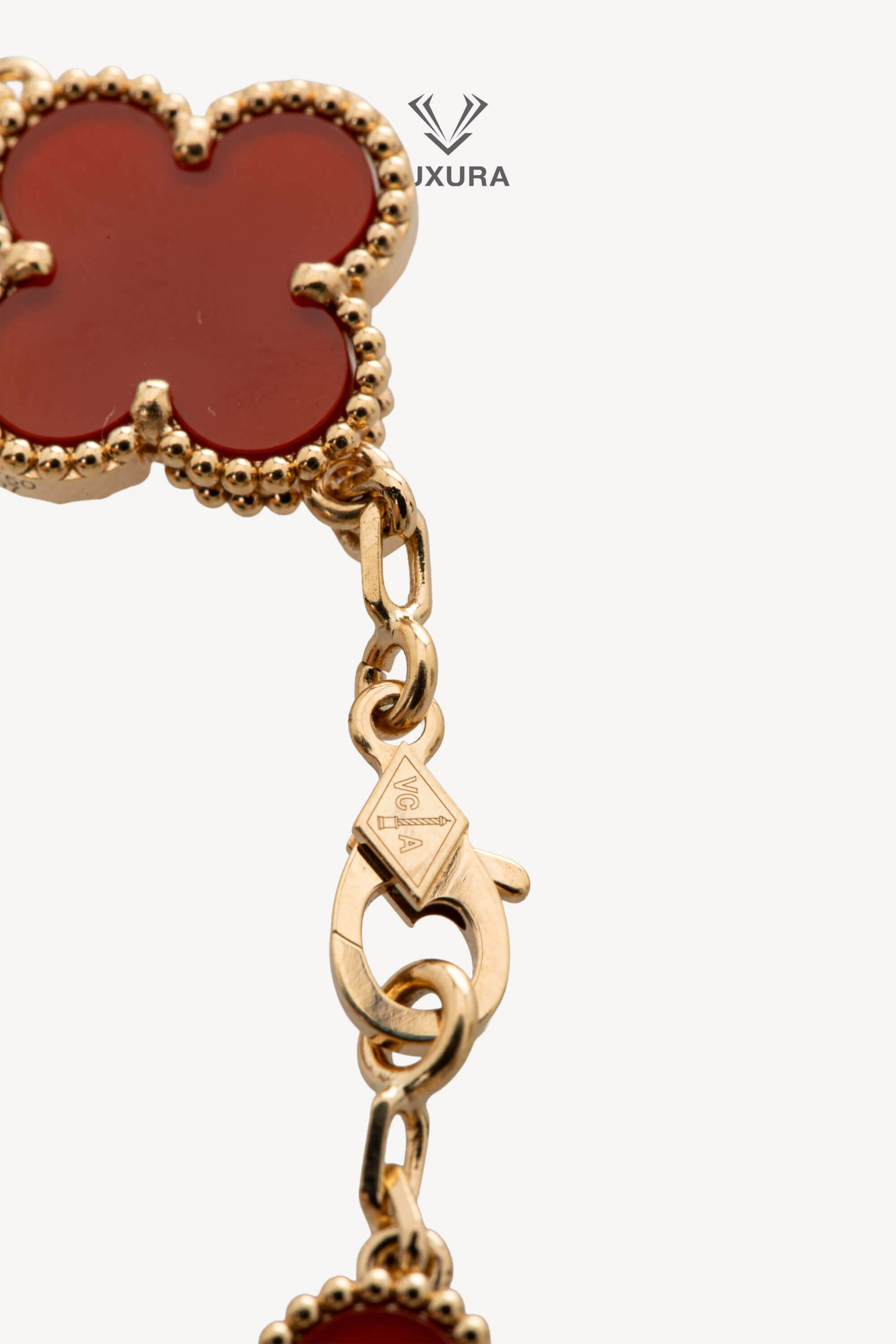 <span style="font-size: 10px;letter-spacing: .15em">HARD TO FIND</span><br> <strong>VAN CLEEF & ARPELS</strong><br> <div style="margin-top:10px;font-size:16px"> 18K Yellow Gold Carnelian Vintage Alhambra Bracelet 5 Motifs</div><br> - Image 12