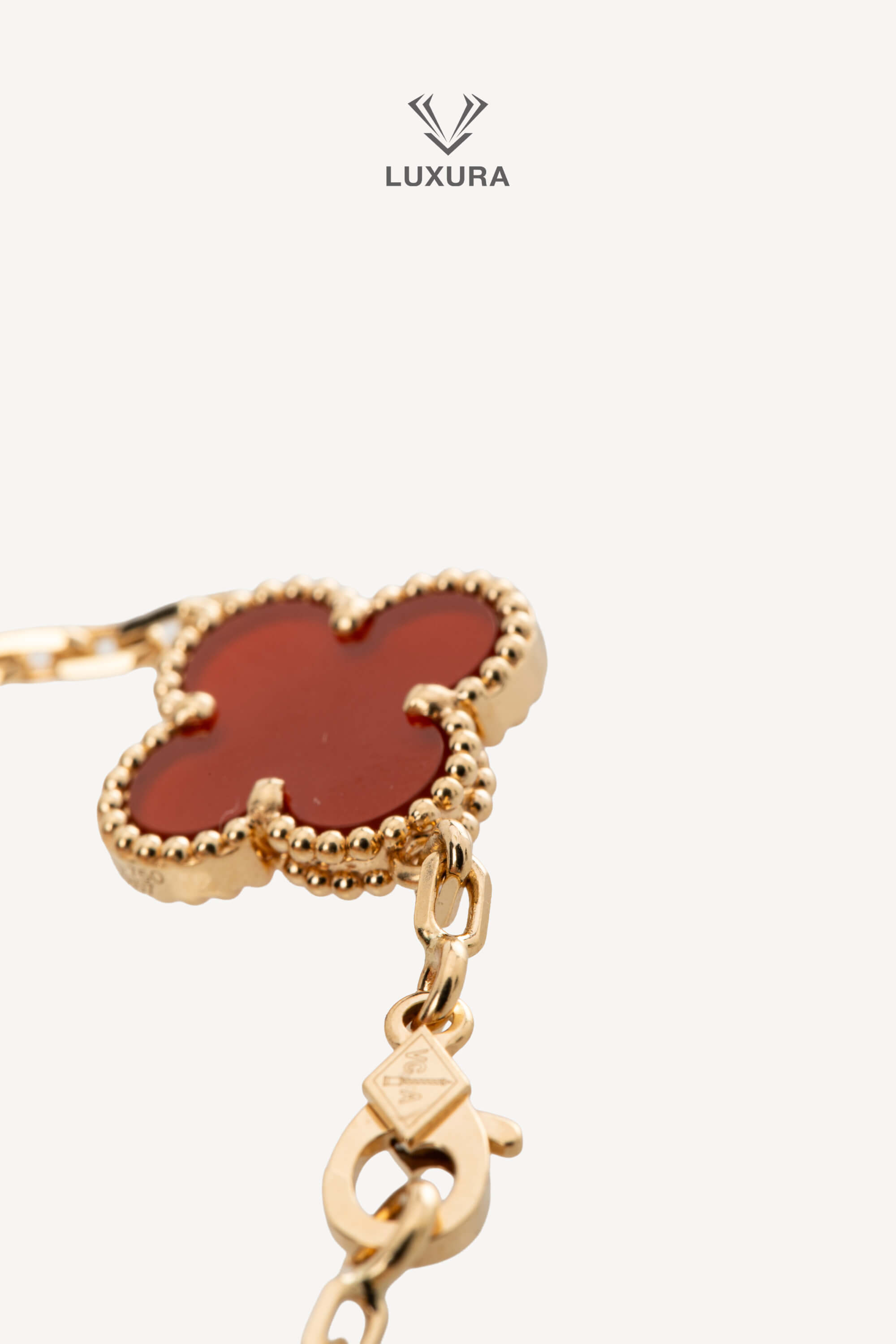 <span style="font-size: 10px;letter-spacing: .15em">HARD TO FIND</span><br> <strong>VAN CLEEF & ARPELS</strong><br> <div style="margin-top:10px;font-size:16px"> 18K Yellow Gold Carnelian Vintage Alhambra Bracelet 5 Motifs</div><br> - Image 18