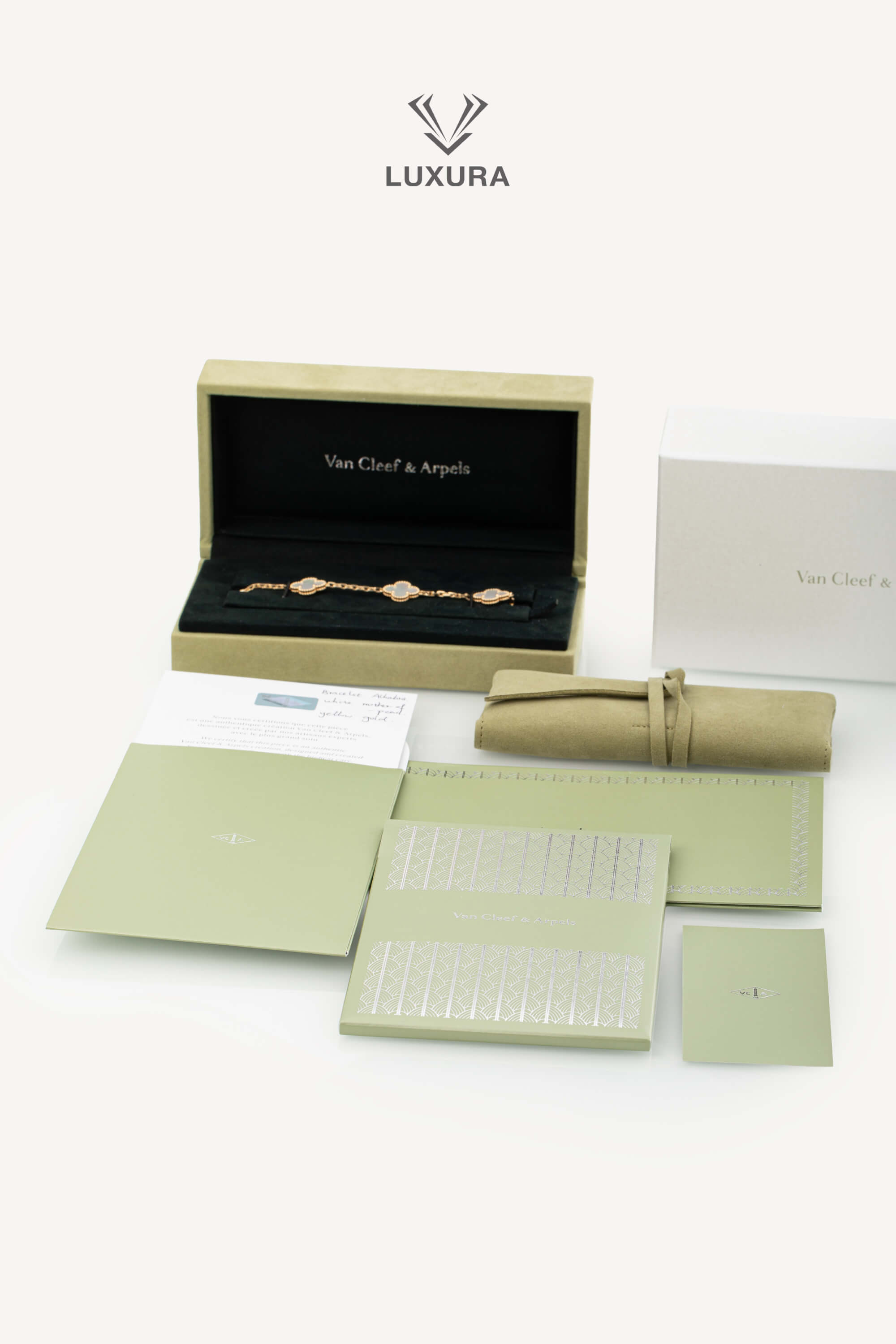 <span style="font-size: 10px;letter-spacing: .15em">HARD TO FIND</span><br> <strong>VAN CLEEF & ARPELS</strong><br> <div style="margin-top:10px;font-size:16px">18K Yellow Gold Mother of Pearl Vintage Alhambra Bracelet 5 Motifs</div><br> - Image 8