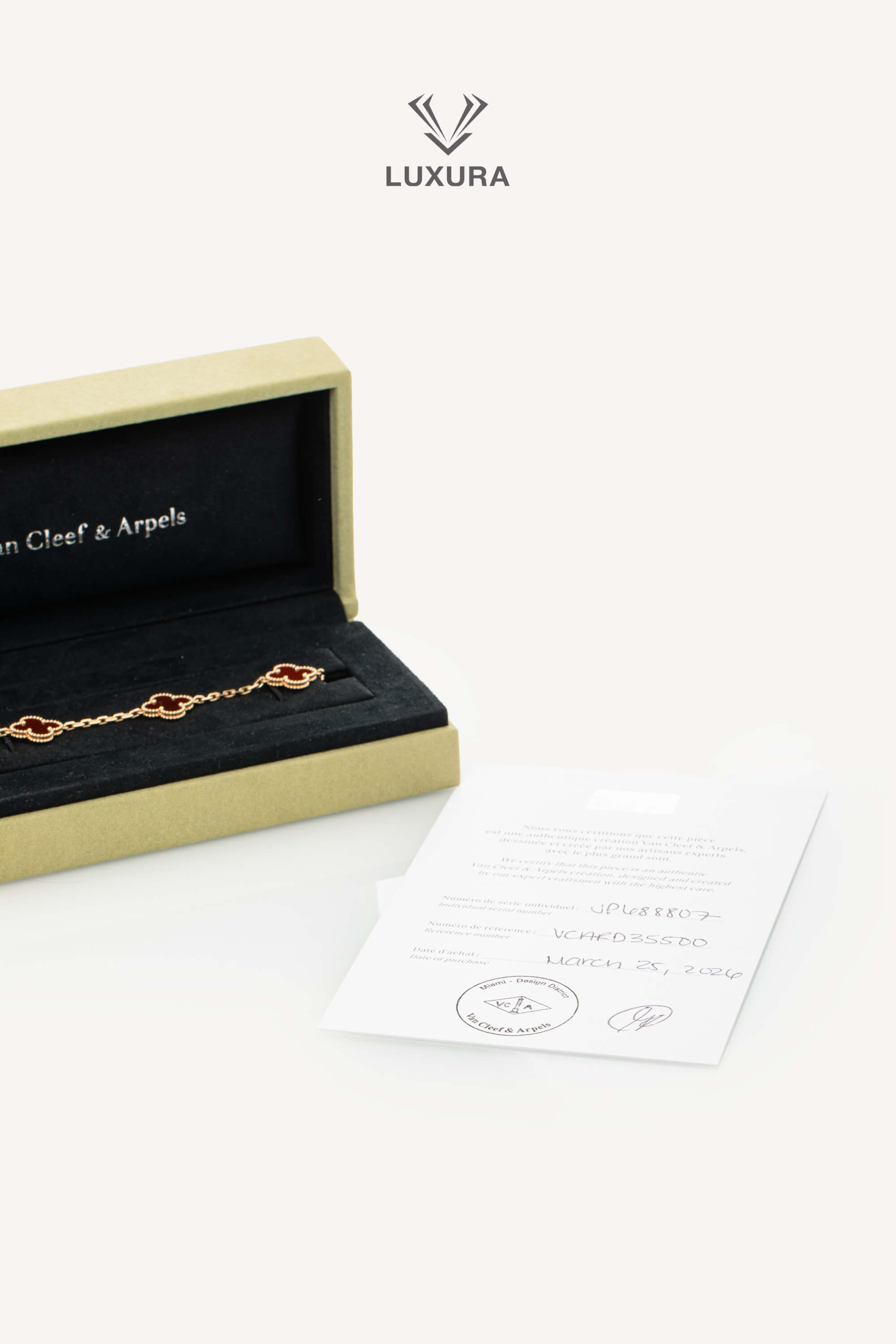 <span style="font-size: 10px;letter-spacing: .15em">HARD TO FIND</span><br> <strong>VAN CLEEF & ARPELS</strong><br> <div style="margin-top:10px;font-size:16px"> 18K Yellow Gold Carnelian Vintage Alhambra Bracelet 5 Motifs</div><br> - Image 15