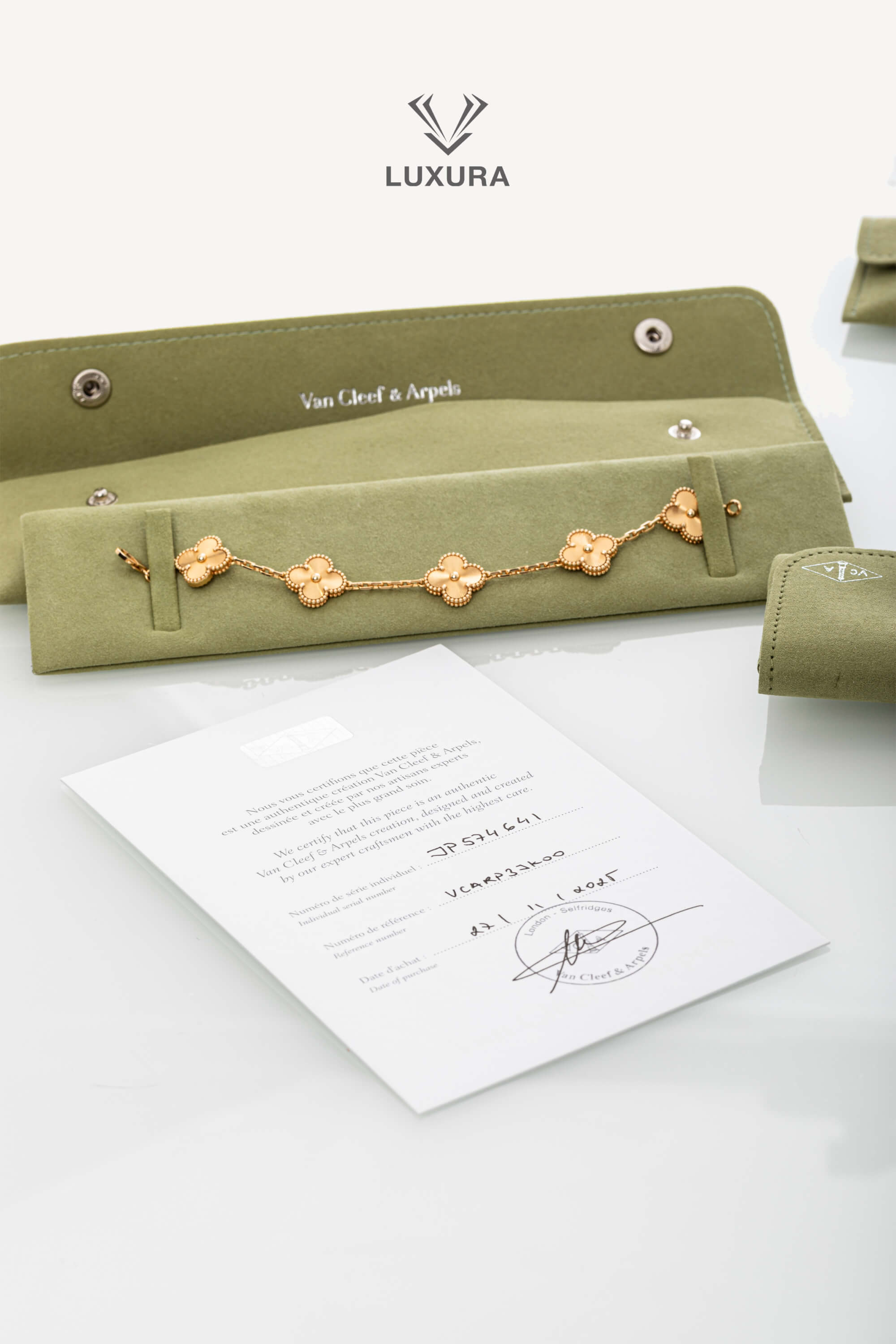 <span style="font-size: 10px;letter-spacing: .15em">BEST DEAL</span><br>            <strong>VAN CLEEF & ARPELS</strong><br>            <div style="margin-top:10px;font-size:16px">Vintage Alhambra Bracelet 5 Motifs Yellow Gold</div><br> - Image 2