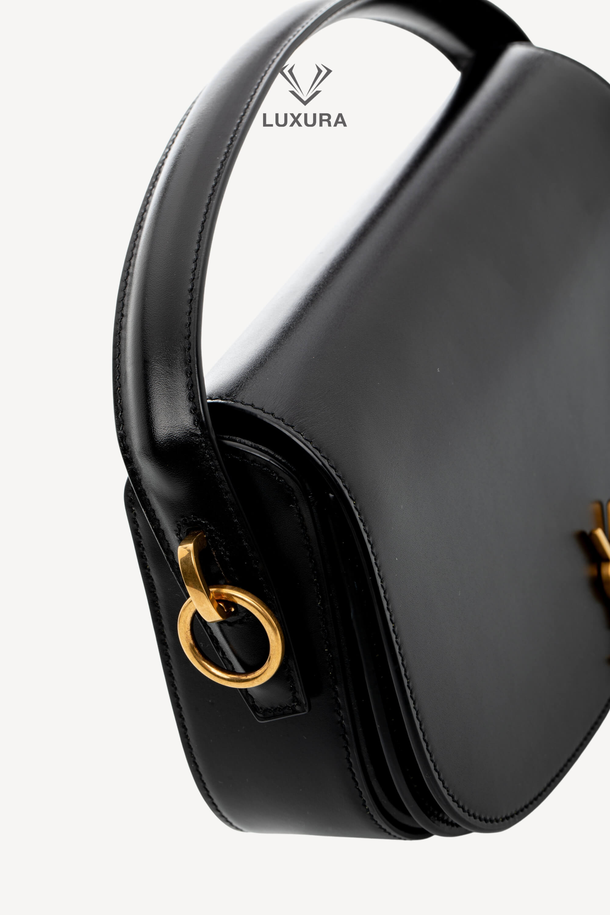 <span style="font-size: 10px;letter-spacing: .15em">NEW COLLECTION</span><br> <strong>SAINT LAURENT</strong><br> <div style="margin-top:10px;font-size:16px">Voltaire Leather Shoulder Bag Black Palladium Hardware</div><br> - Image 21