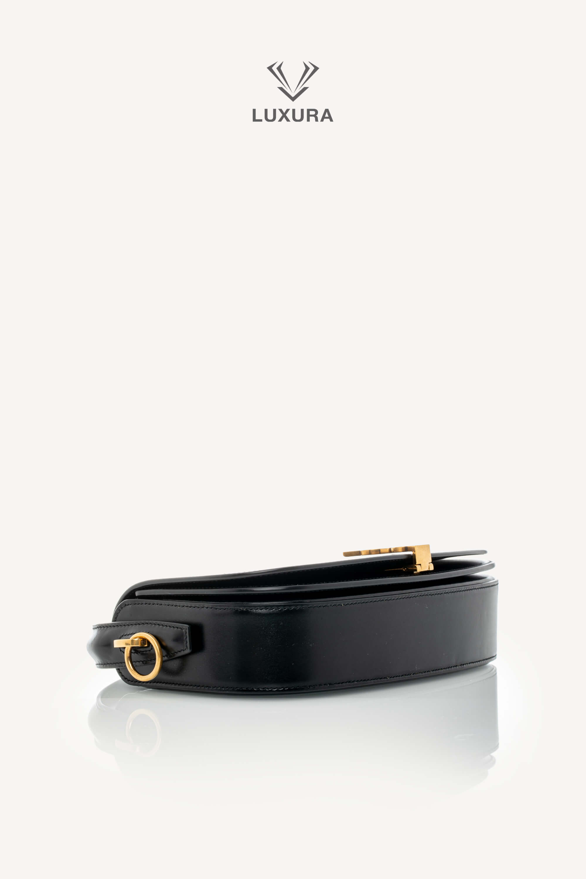 <span style="font-size: 10px;letter-spacing: .15em">NEW COLLECTION</span><br> <strong>SAINT LAURENT</strong><br> <div style="margin-top:10px;font-size:16px">Voltaire Leather Shoulder Bag Black Palladium Hardware</div><br> - Image 23