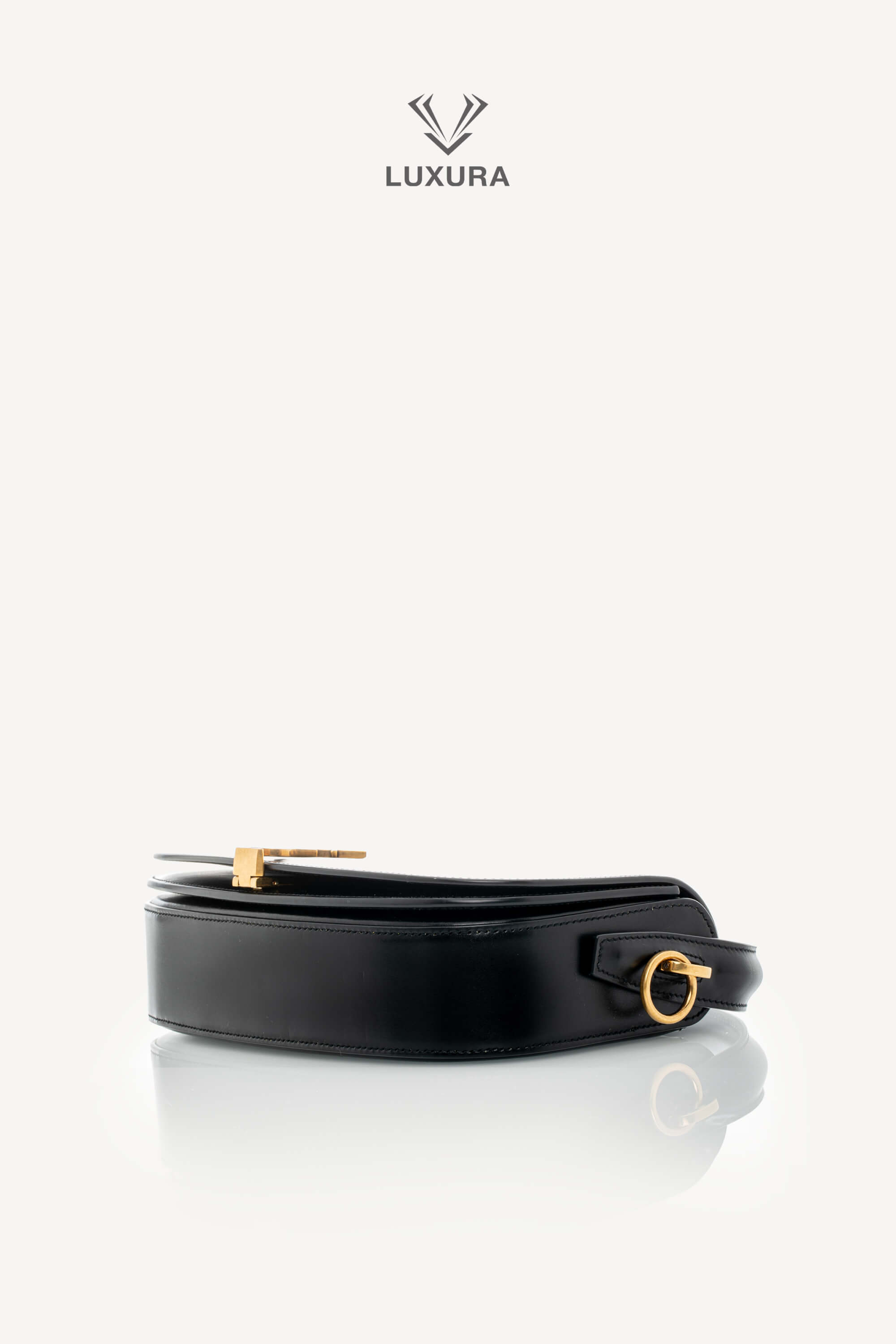 <span style="font-size: 10px;letter-spacing: .15em">NEW COLLECTION</span><br> <strong>SAINT LAURENT</strong><br> <div style="margin-top:10px;font-size:16px">Voltaire Leather Shoulder Bag Black Palladium Hardware</div><br> - Image 25