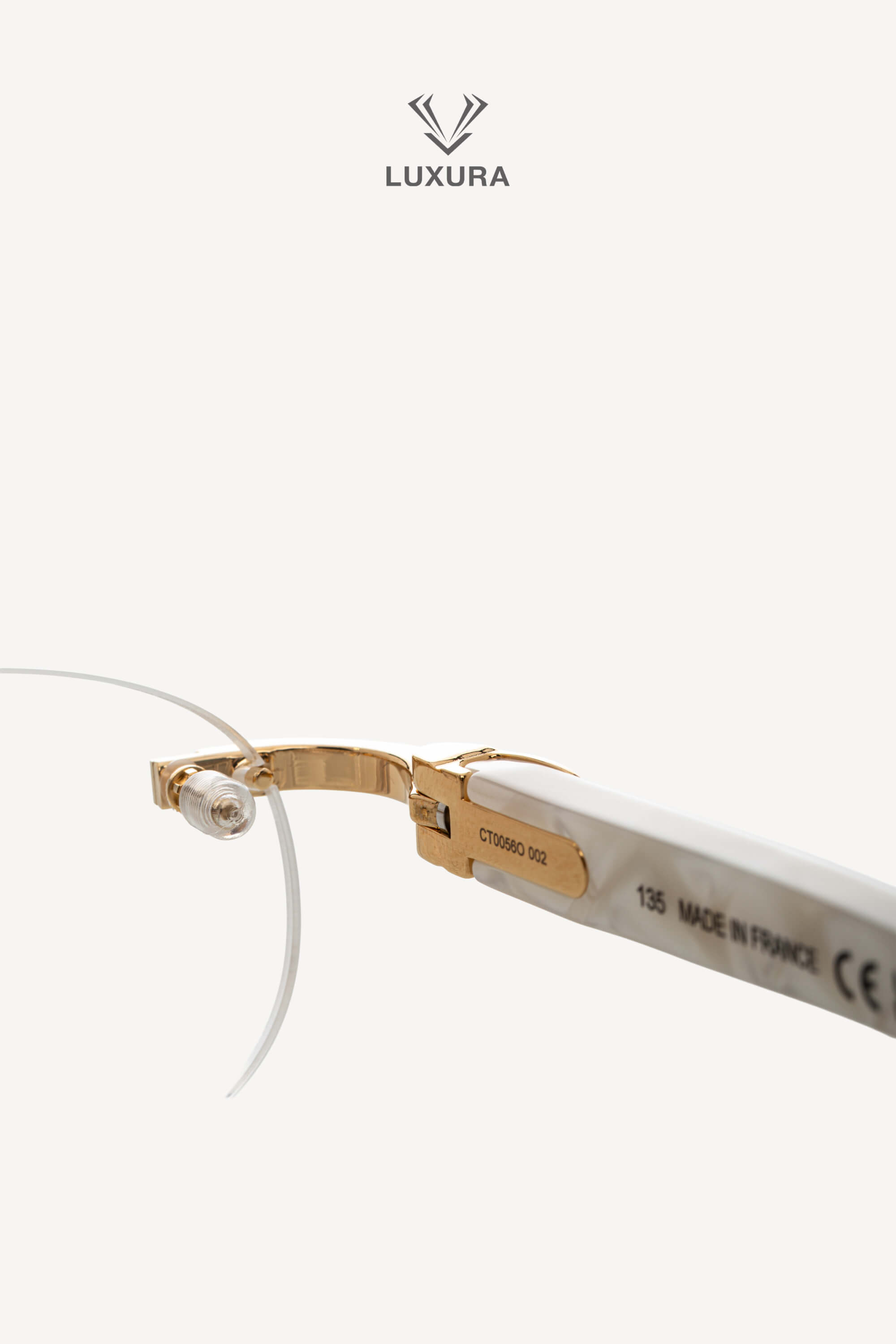 <span style="font-size: 10px;letter-spacing: .15em">BEST DEAL</span><br> <strong>CARTIER</strong><br> <div style="margin-top:10px;font-size:16px">CT0056O-002 Eyeglasses Rimless Shinny Gold-Pearl Chevron</div><br> - Image 11