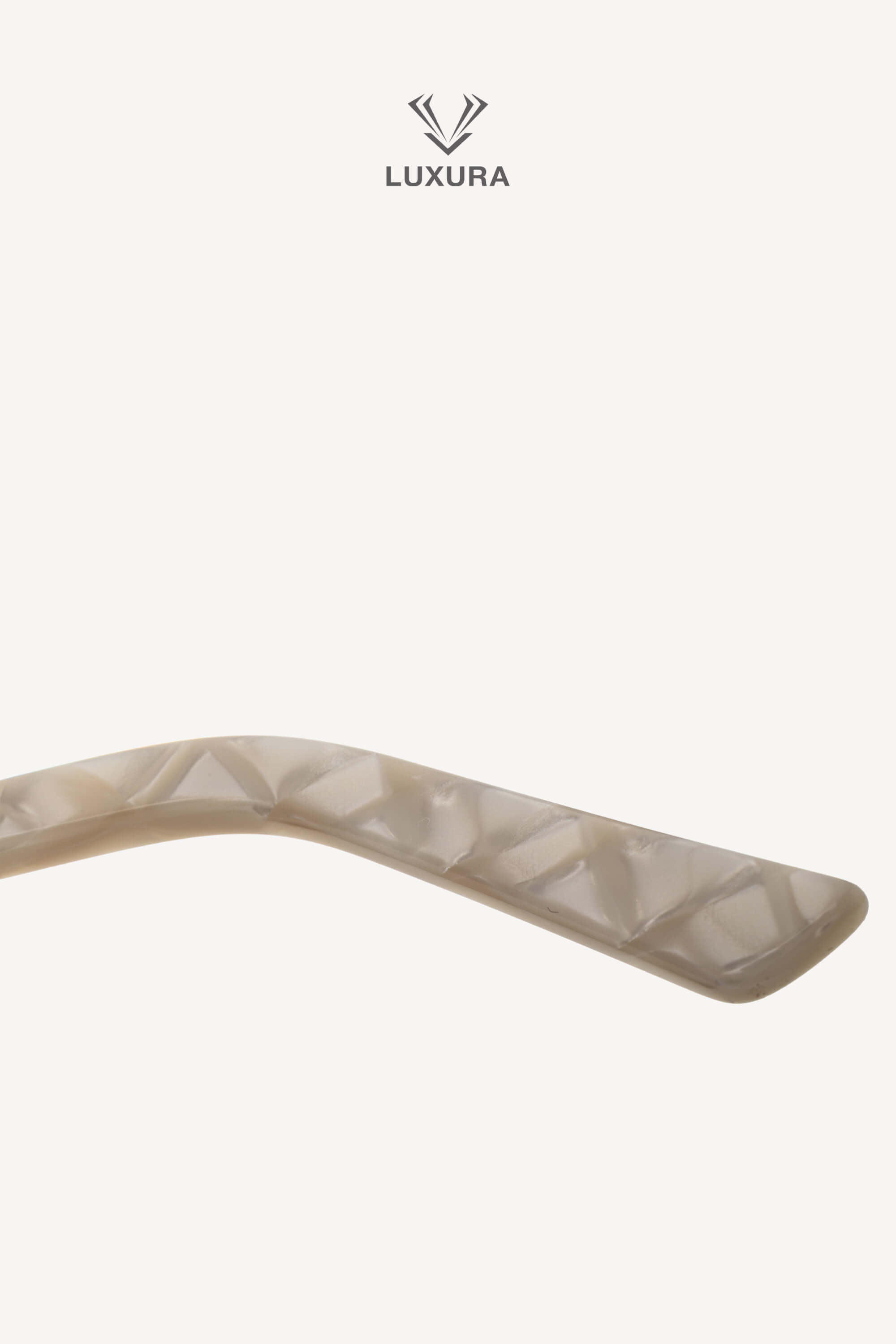 <span style="font-size: 10px;letter-spacing: .15em">BEST DEAL</span><br> <strong>CARTIER</strong><br> <div style="margin-top:10px;font-size:16px">CT0056O-002 Eyeglasses Rimless Shinny Gold-Pearl Chevron</div><br> - Image 16