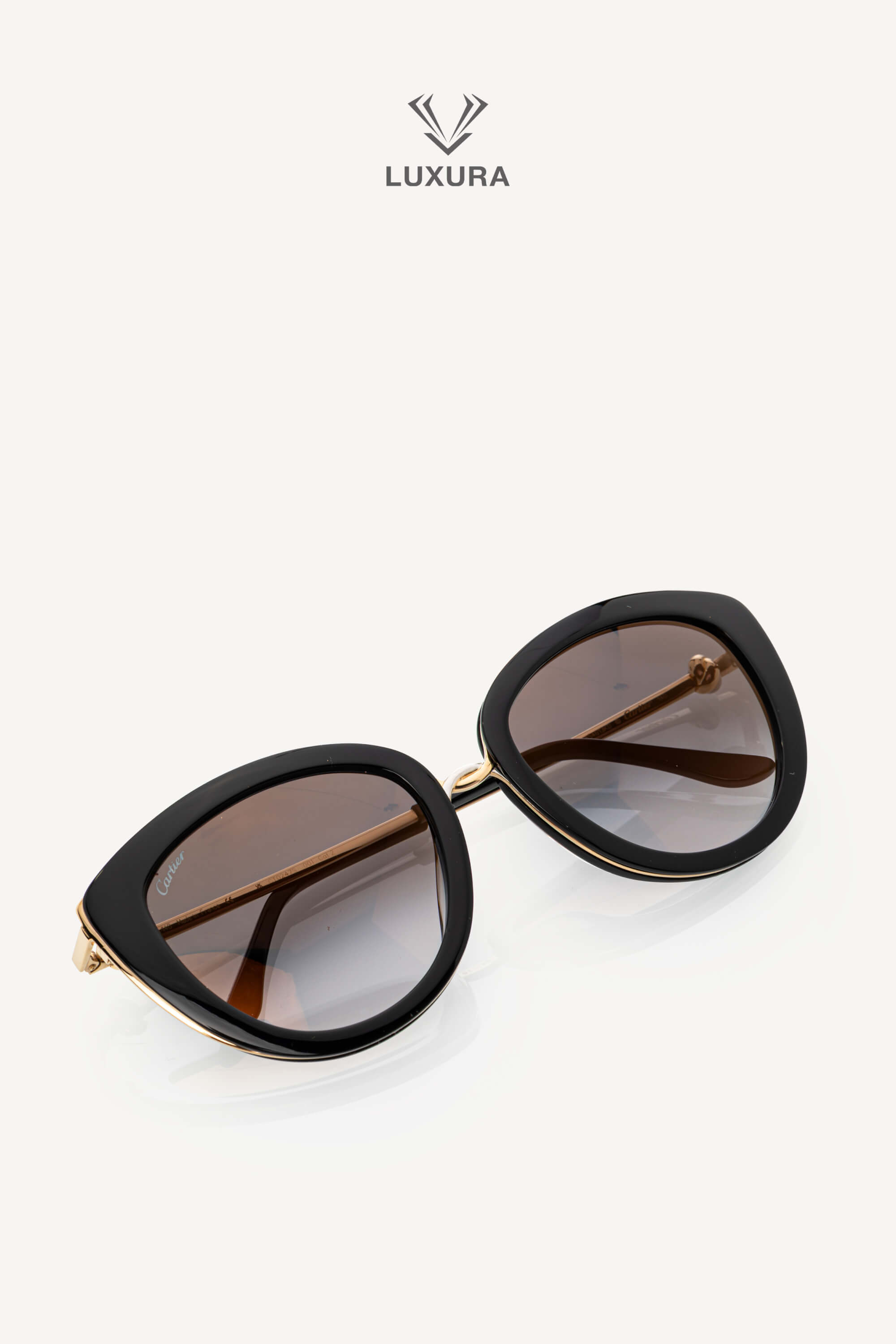 <span style="font-size: 10px;letter-spacing: .15em">BEST DEAL</span><br> <strong>CARTIER</strong><br> <div style="margin-top:10px;font-size:16px">CT0247S Trinity Cat-Eye Sunglasses Acetate-Gold Tone Metal</div><br> - Image 5
