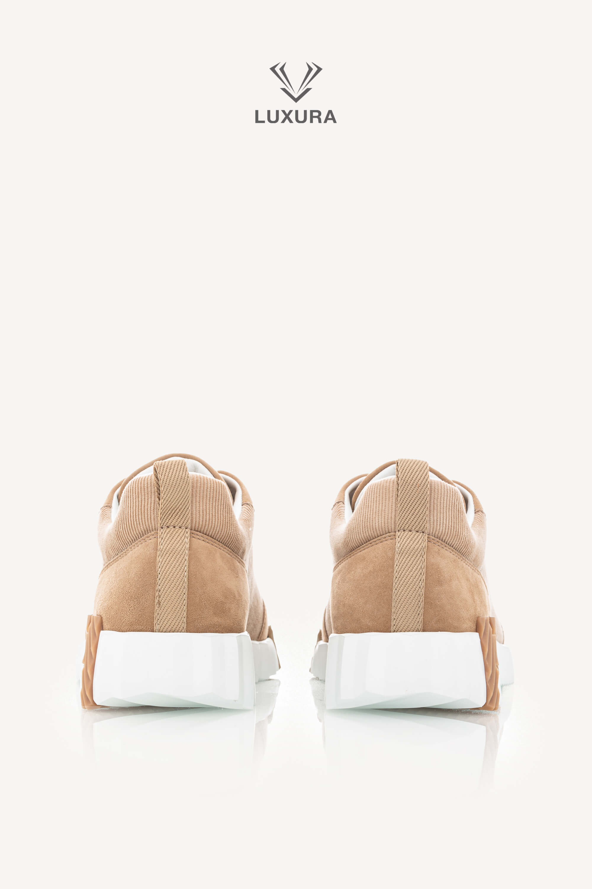 <span style="font-size: 10px;letter-spacing: .15em">HARD TO FIND</span><br> <strong>HERMES</strong><br> <div style="margin-top:10px;font-size:16px">Bouncing Sneaker Beige Camel 39</div><br> - Image 9