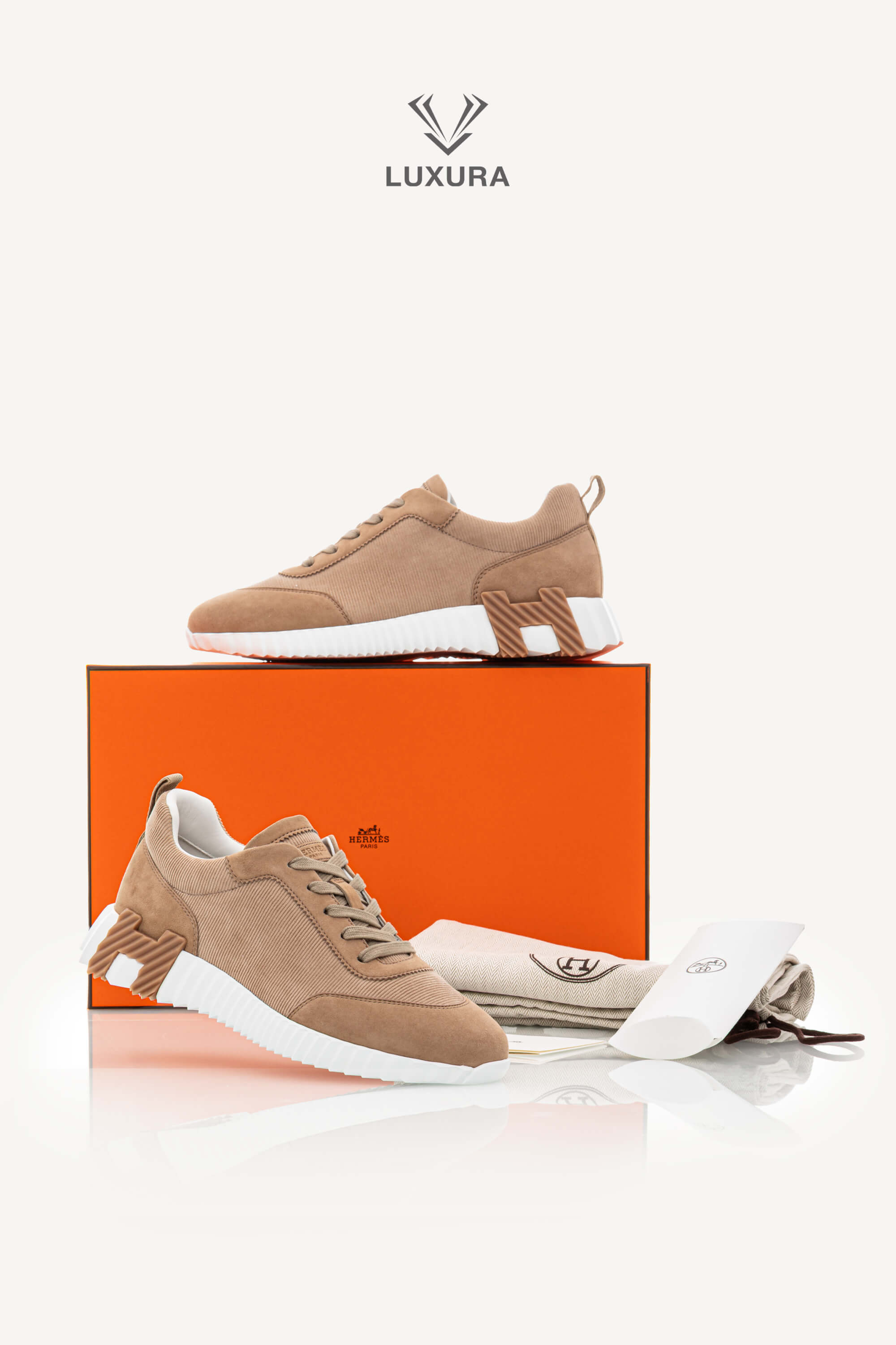 <span style="font-size: 10px;letter-spacing: .15em">HARD TO FIND</span><br> <strong>HERMES</strong><br> <div style="margin-top:10px;font-size:16px">Bouncing Sneaker Beige Camel 39</div><br> - Image 2
