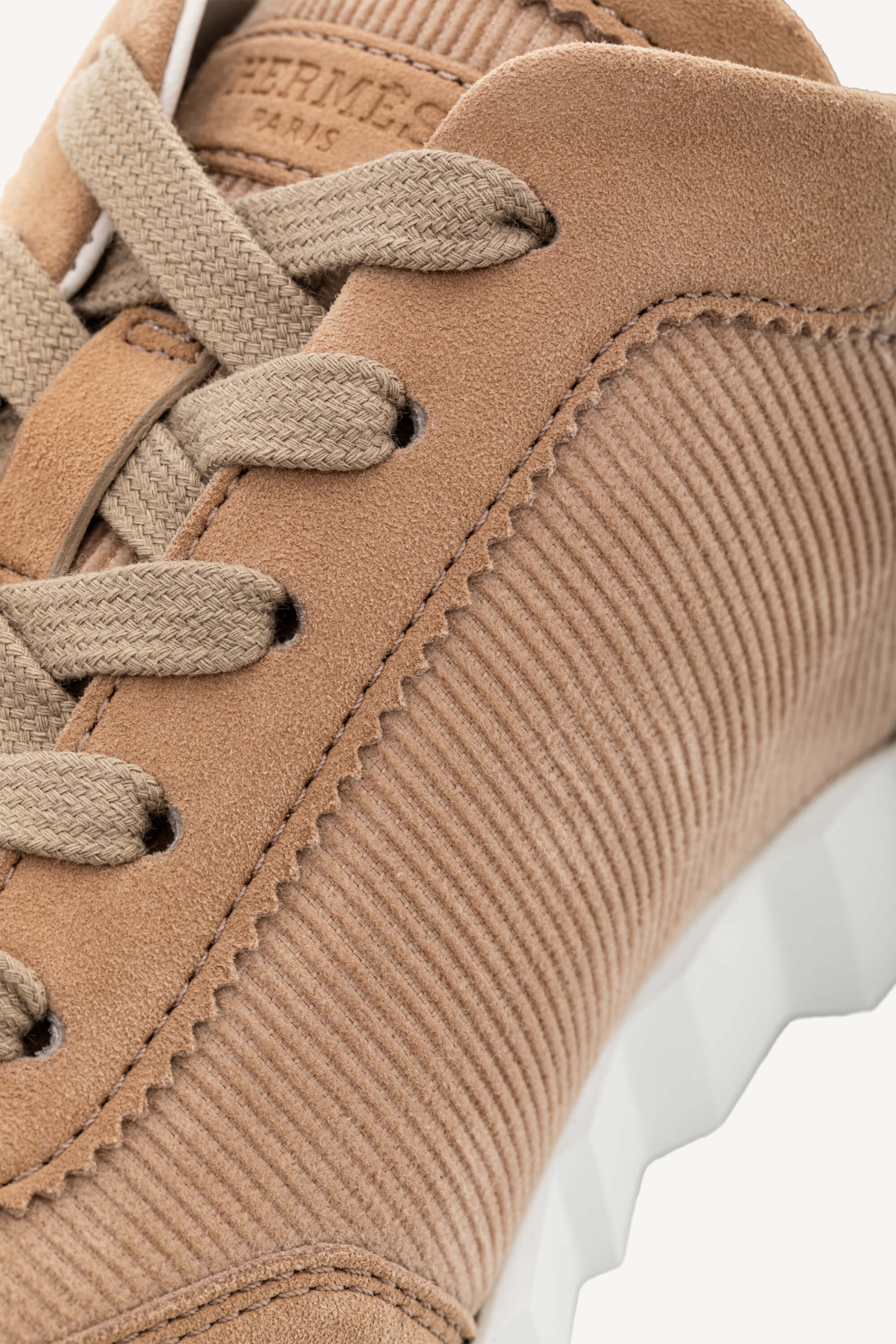 <span style="font-size: 10px;letter-spacing: .15em">HARD TO FIND</span><br> <strong>HERMES</strong><br> <div style="margin-top:10px;font-size:16px">Bouncing Sneaker Beige Camel 39</div><br> - Image 15