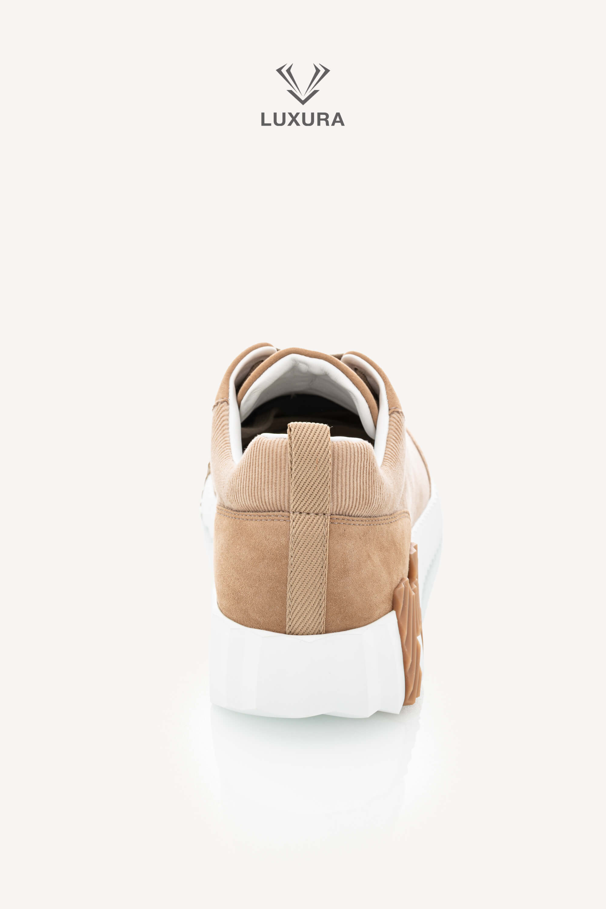 <span style="font-size: 10px;letter-spacing: .15em">HARD TO FIND</span><br> <strong>HERMES</strong><br> <div style="margin-top:10px;font-size:16px">Bouncing Sneaker Beige Camel 39</div><br> - Image 11