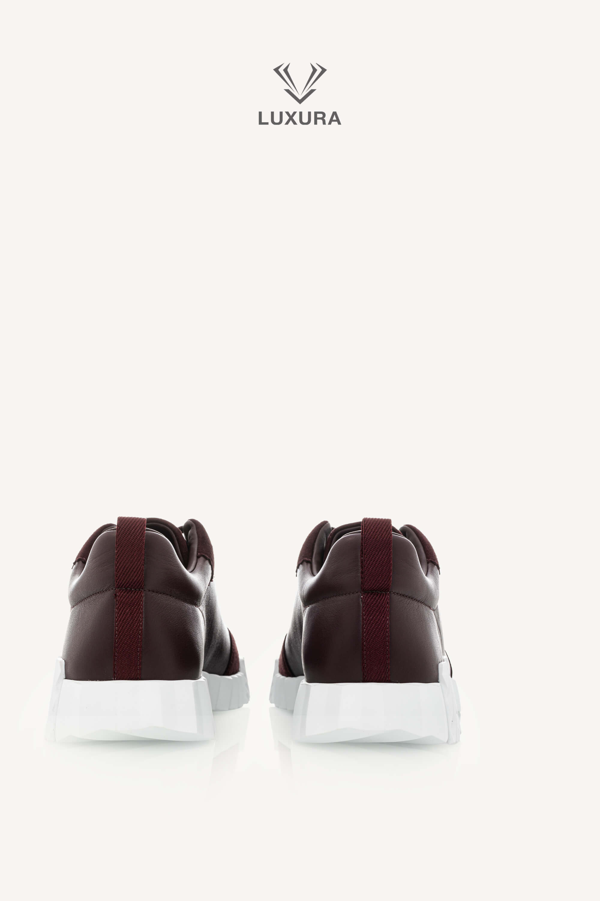<span style="font-size: 10px;letter-spacing: .15em">HARD TO FIND</span><br>            <strong>HERMES</strong><br>            <div style="margin-top:10px;font-size:16px">Bouncing Sneaker in Calfskin and Suede Goatskin Bordeaux 42</div><br> - Image 6