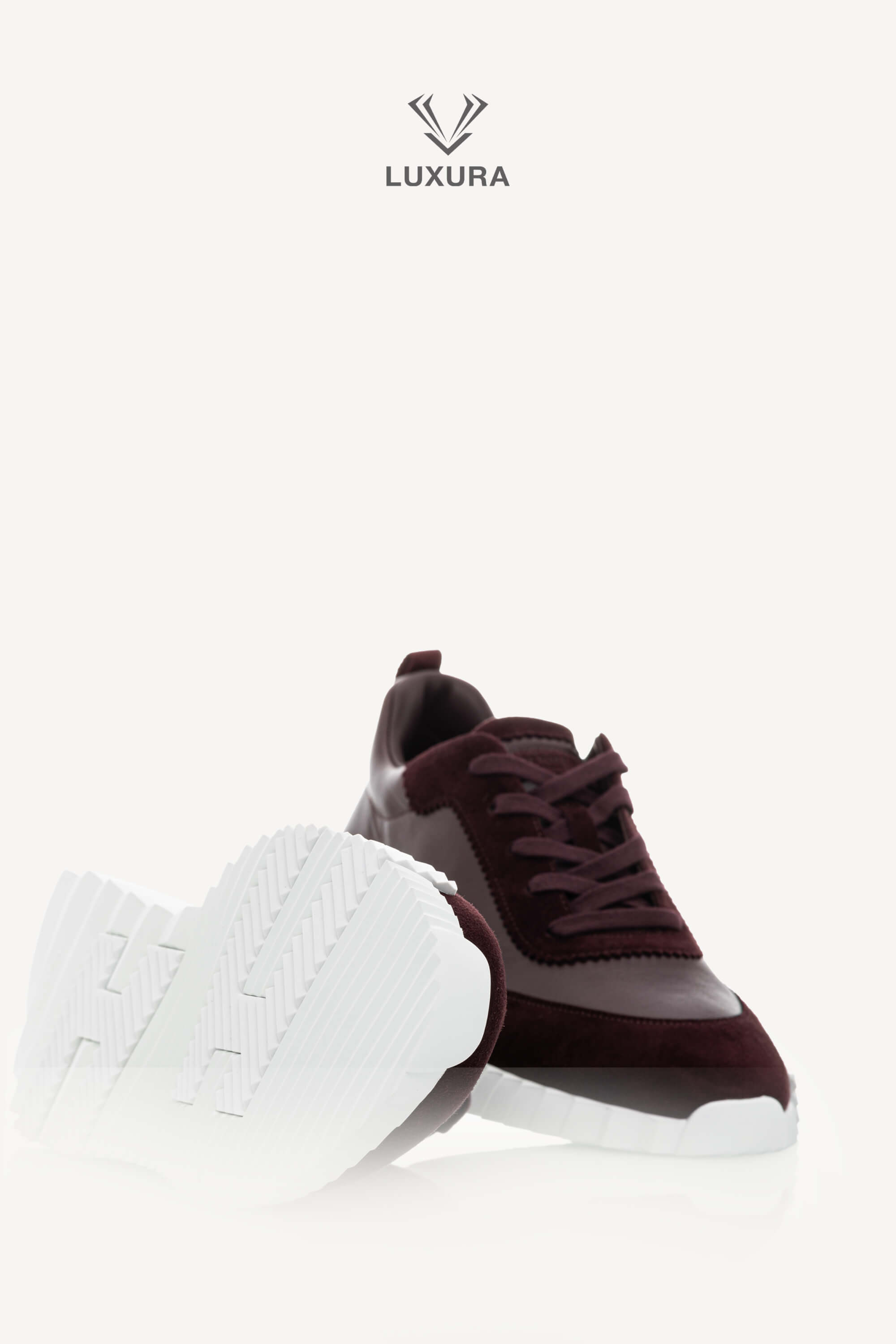 <span style="font-size: 10px;letter-spacing: .15em">HARD TO FIND</span><br>            <strong>HERMES</strong><br>            <div style="margin-top:10px;font-size:16px">Bouncing Sneaker in Calfskin and Suede Goatskin Bordeaux 42</div><br> - Image 23