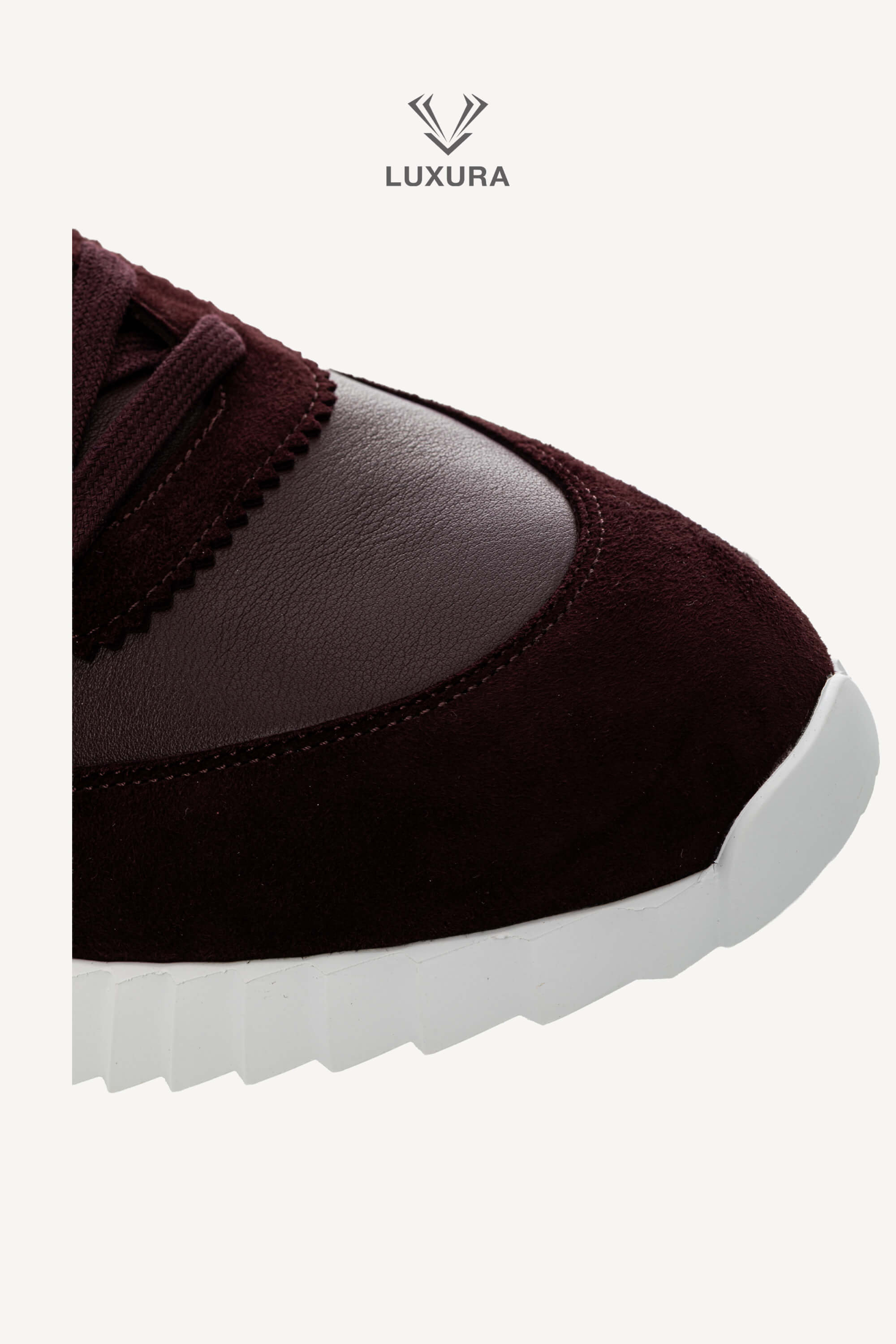 <span style="font-size: 10px;letter-spacing: .15em">HARD TO FIND</span><br>            <strong>HERMES</strong><br>            <div style="margin-top:10px;font-size:16px">Bouncing Sneaker in Calfskin and Suede Goatskin Bordeaux 42</div><br> - Image 10