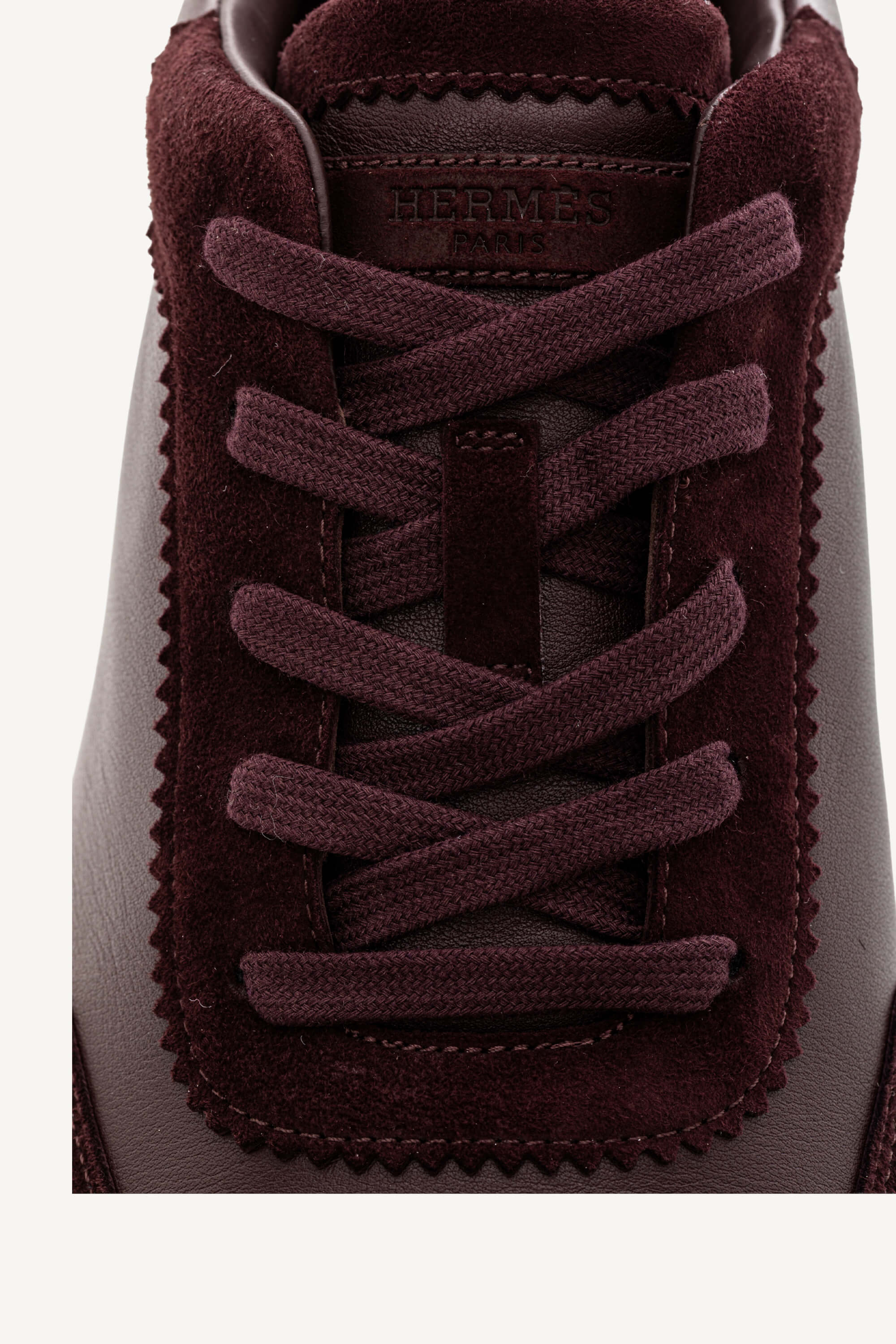 <span style="font-size: 10px;letter-spacing: .15em">HARD TO FIND</span><br>            <strong>HERMES</strong><br>            <div style="margin-top:10px;font-size:16px">Bouncing Sneaker in Calfskin and Suede Goatskin Bordeaux 42</div><br> - Image 13