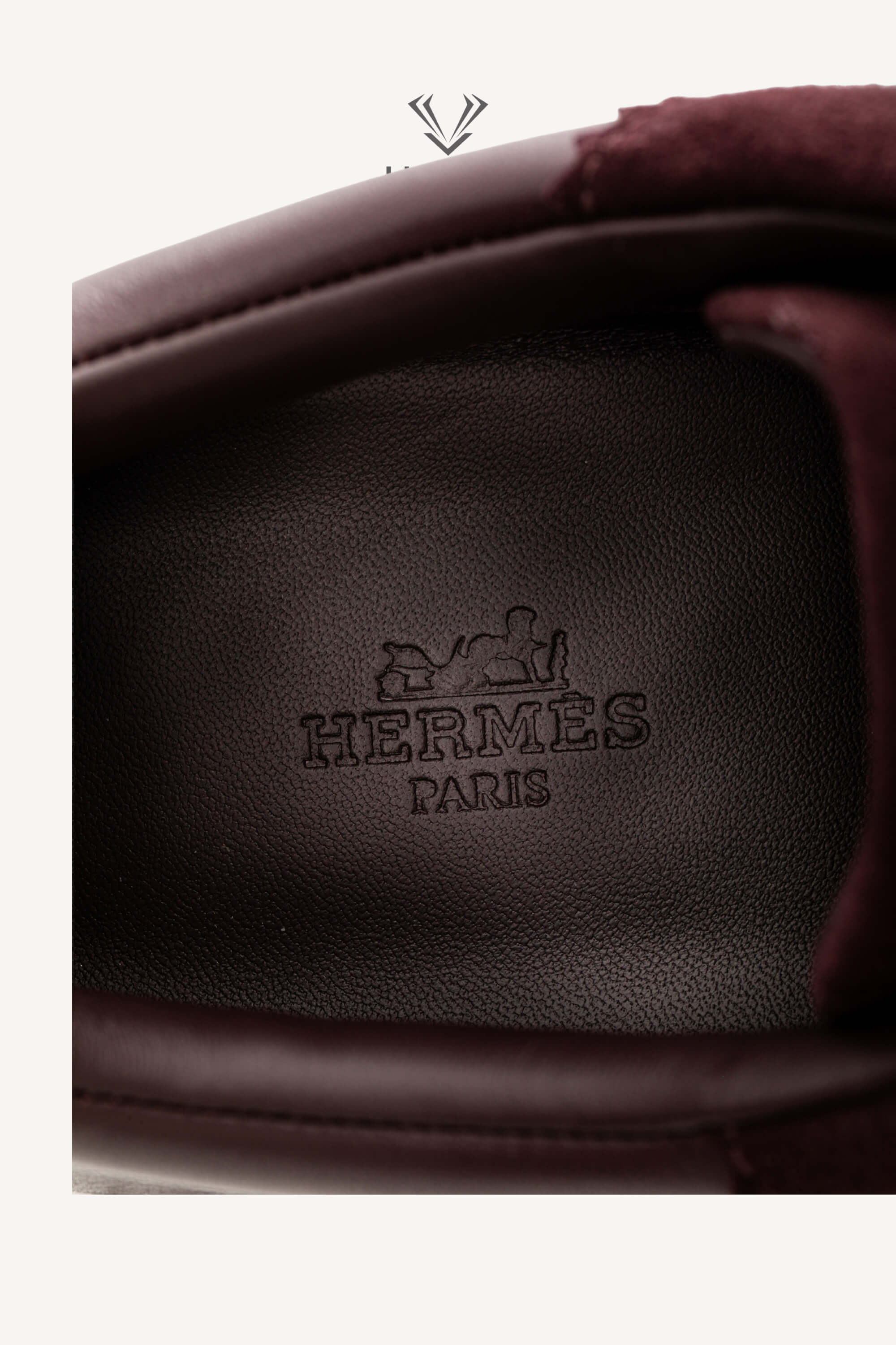 <span style="font-size: 10px;letter-spacing: .15em">HARD TO FIND</span><br>            <strong>HERMES</strong><br>            <div style="margin-top:10px;font-size:16px">Bouncing Sneaker in Calfskin and Suede Goatskin Bordeaux 42</div><br> - Image 17